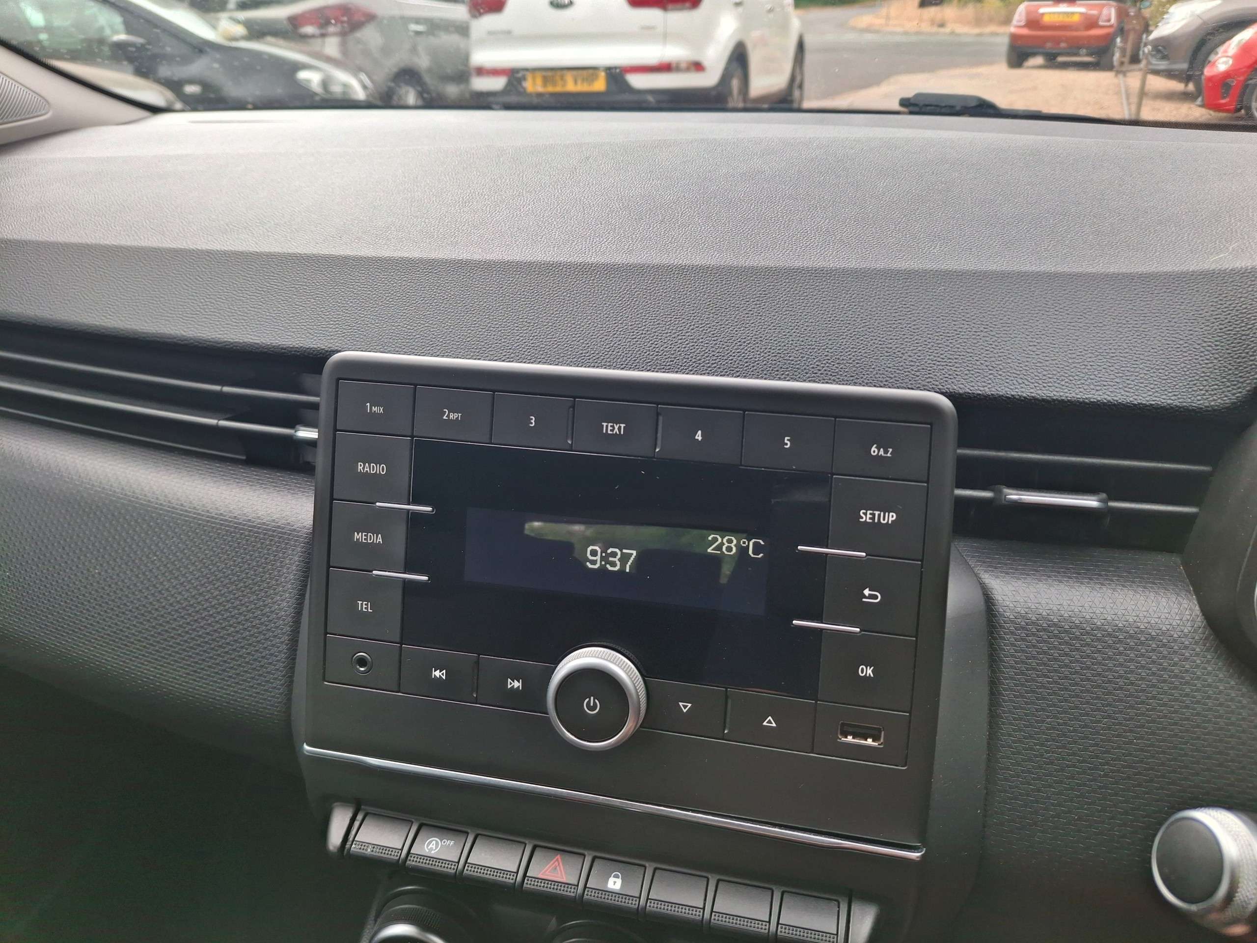 2021 RENAULT CLIO 2021 RENAULT CLIO
