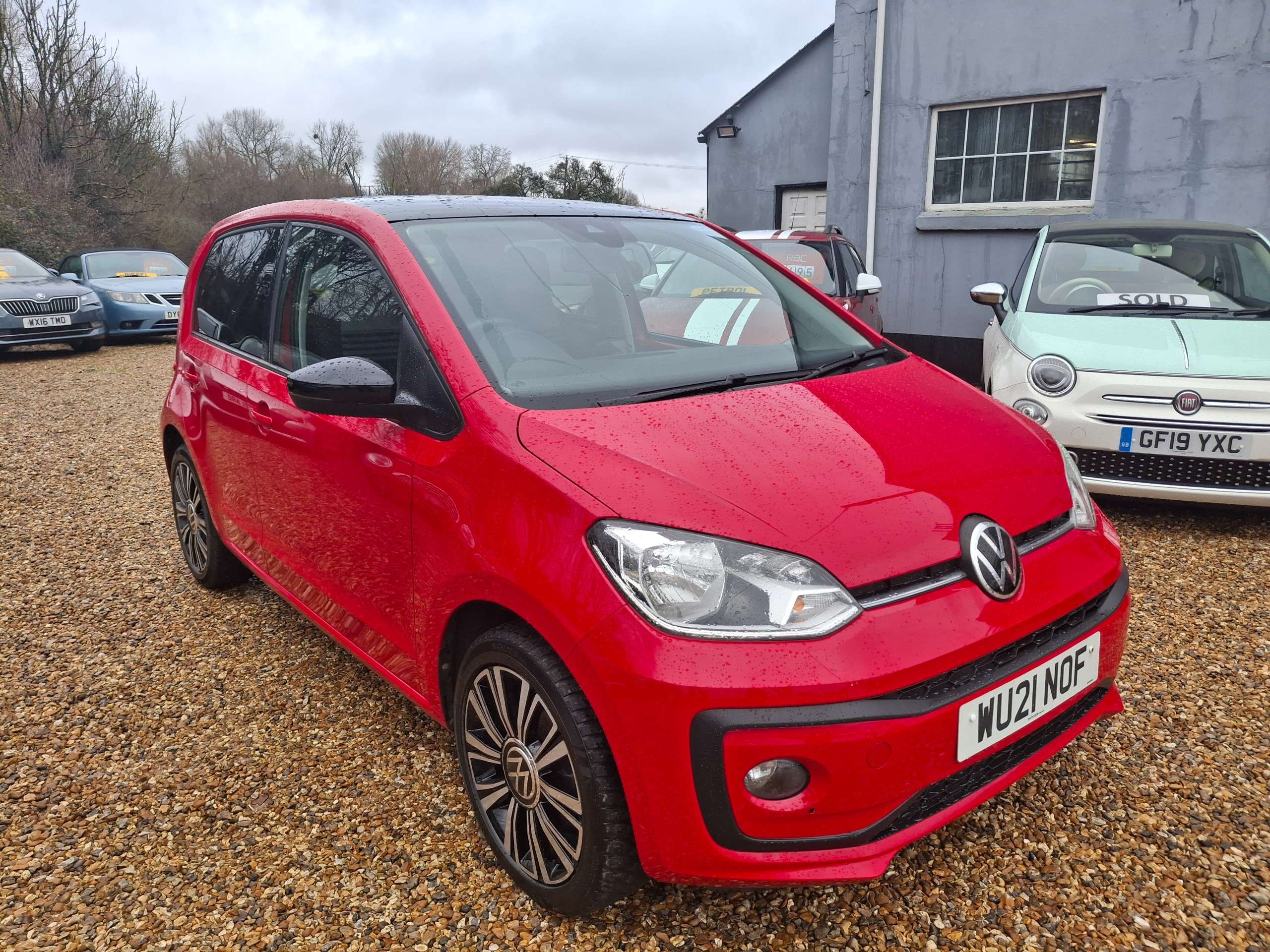 A 2021 VOLKSWAGEN UP! 1.0 Black Edition Hatchback 5dr Petrol Manual Euro 6 (s/s) (65 ps) A 2021 VOLKSWAGEN UP! 1.0 Black Edition Hatchback 5dr Petrol Manual Euro 6 (s/s) (65 ps)