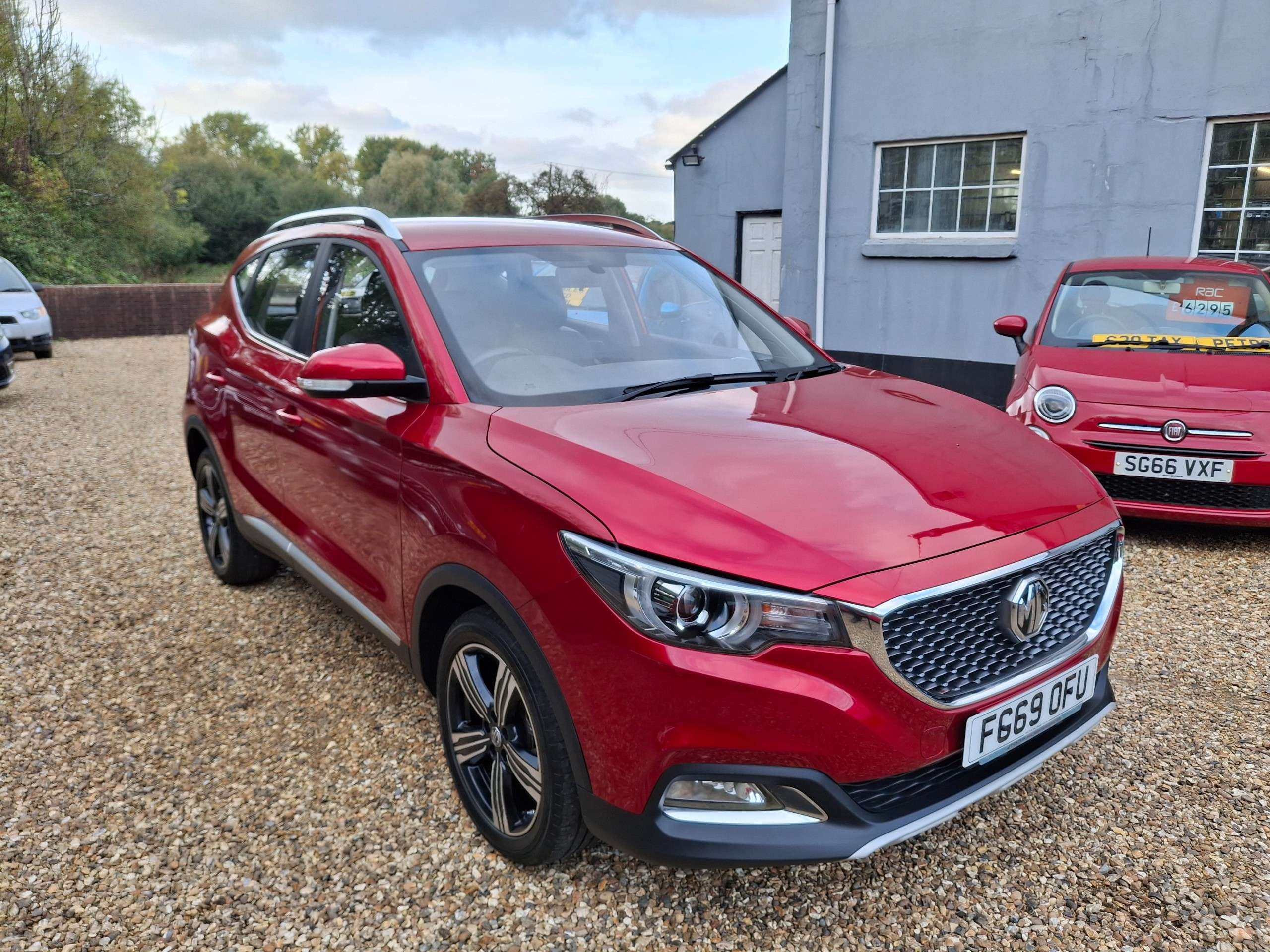 A 2020 MG ZS 1.0 T-GDI Exclusive SUV 5dr Petrol Auto Euro 6 (111 ps) A 2020 MG ZS 1.0 T-GDI Exclusive SUV 5dr Petrol Auto Euro 6 (111 ps)