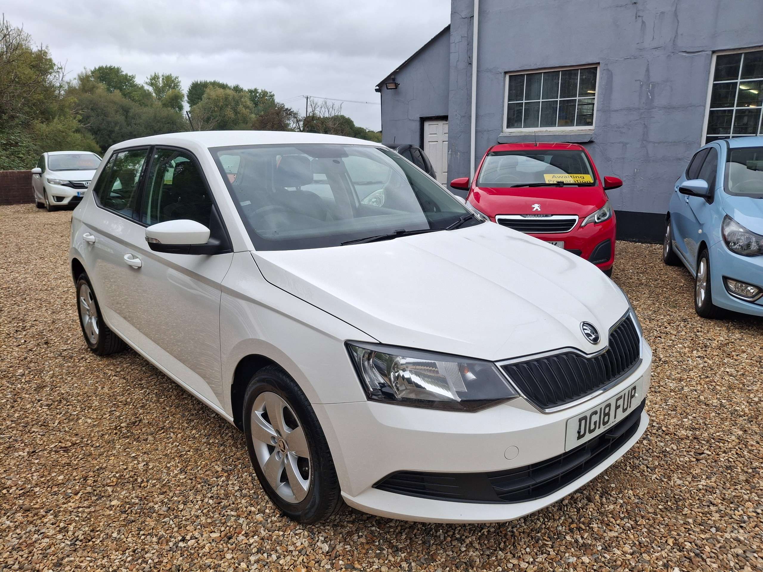 A 2018 SKODA FABIA 1.0 TSI SE Hatchback 5dr Petrol Manual Euro 6 (s/s) (95 ps) A 2018 SKODA FABIA 1.0 TSI SE Hatchback 5dr Petrol Manual Euro 6 (s/s) (95 ps)
