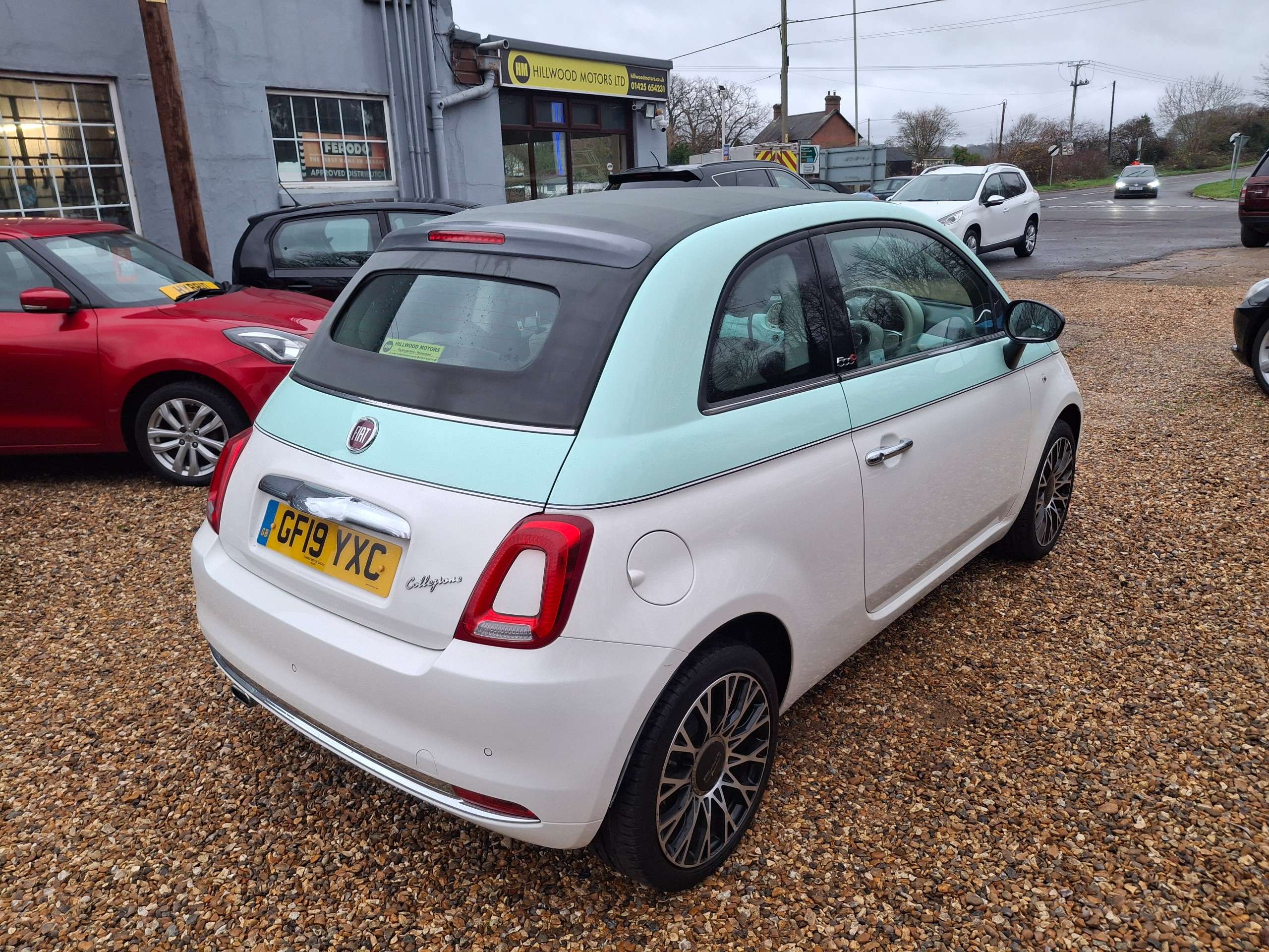 A 2019 FIAT 500C 1.2 Collezione Convertible 2dr Petrol Manual Euro 6 (s/s) (69 bhp) A 2019 FIAT 500C 1.2 Collezione Convertible 2dr Petrol Manual Euro 6 (s/s) (69 bhp)