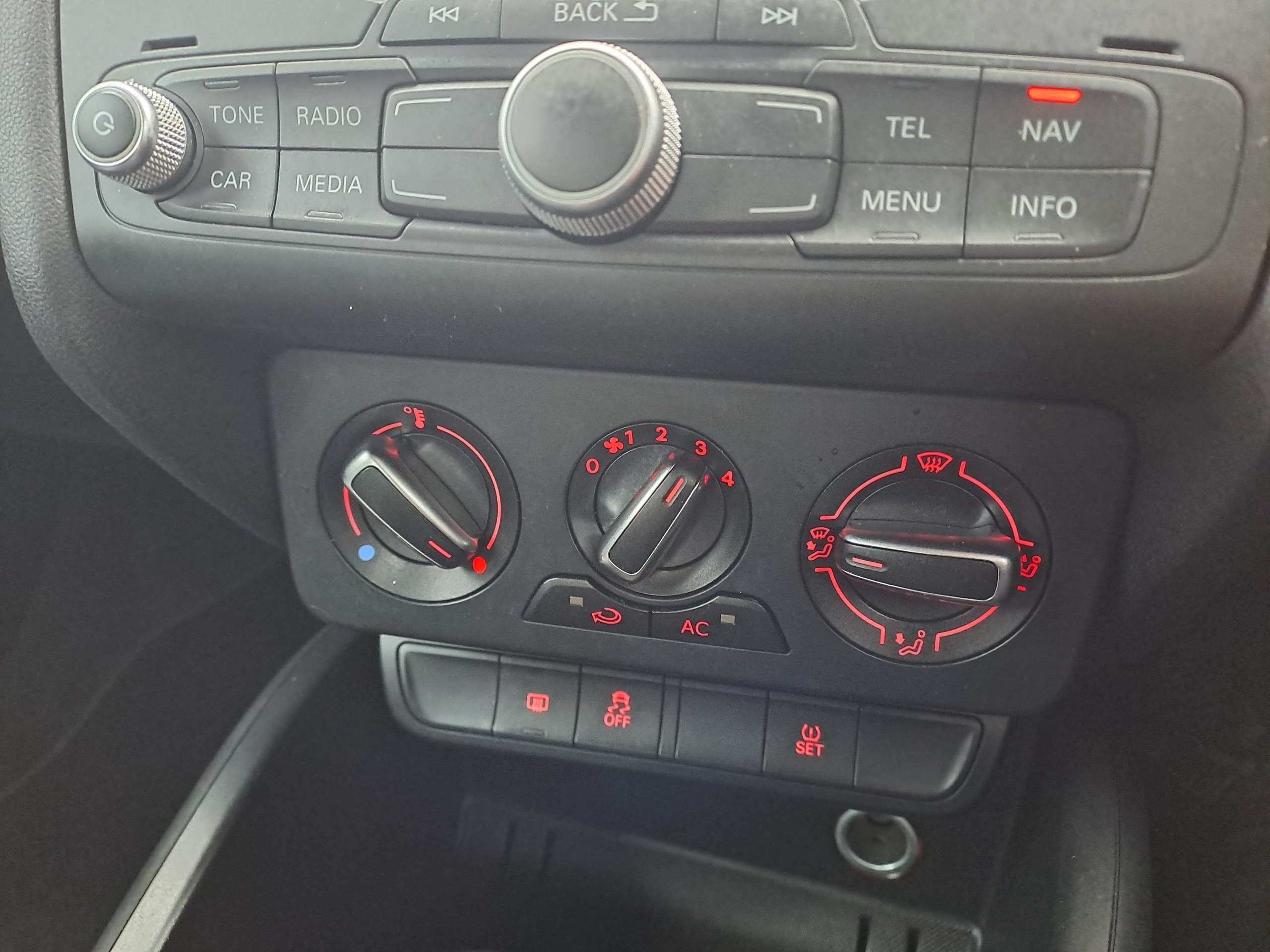 2014 AUDI A1 2014 AUDI A1