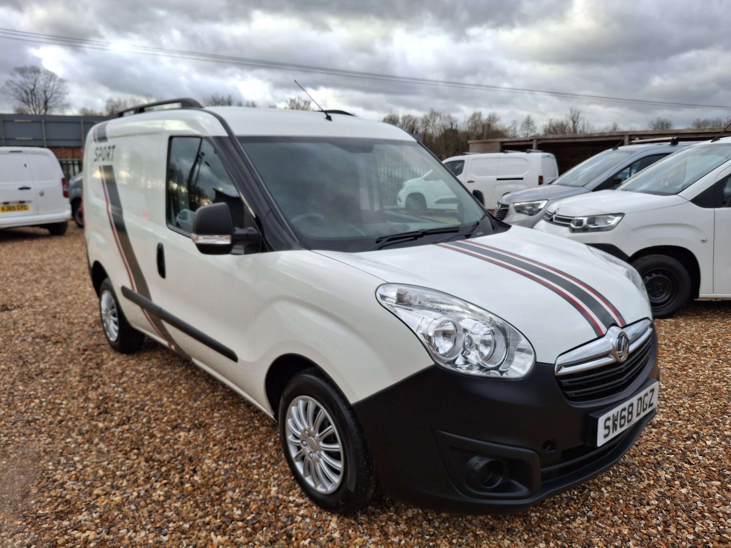 A 2018 VAUXHALL COMBO 1.3 CDTi 2000 Temperature Controlled 3dr Diesel Manual FWD L1 H1 (133 g/km, 94 bhp) A 2018 VAUXHALL COMBO 1.3 CDTi 2000 Temperature Controlled 3dr Diesel Manual FWD L1 H1 (133 g/km, 94 bhp)