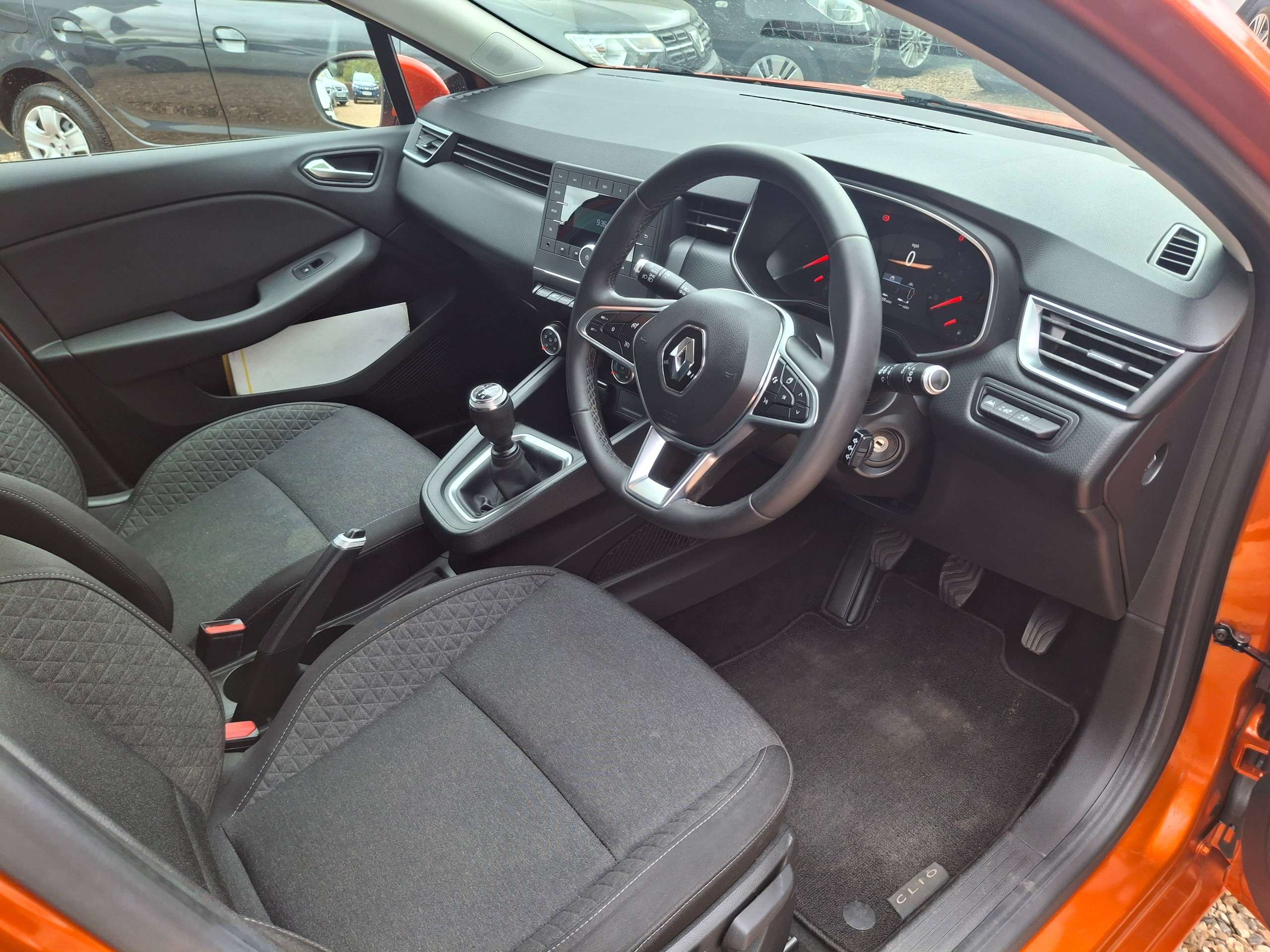 2021 RENAULT CLIO 2021 RENAULT CLIO