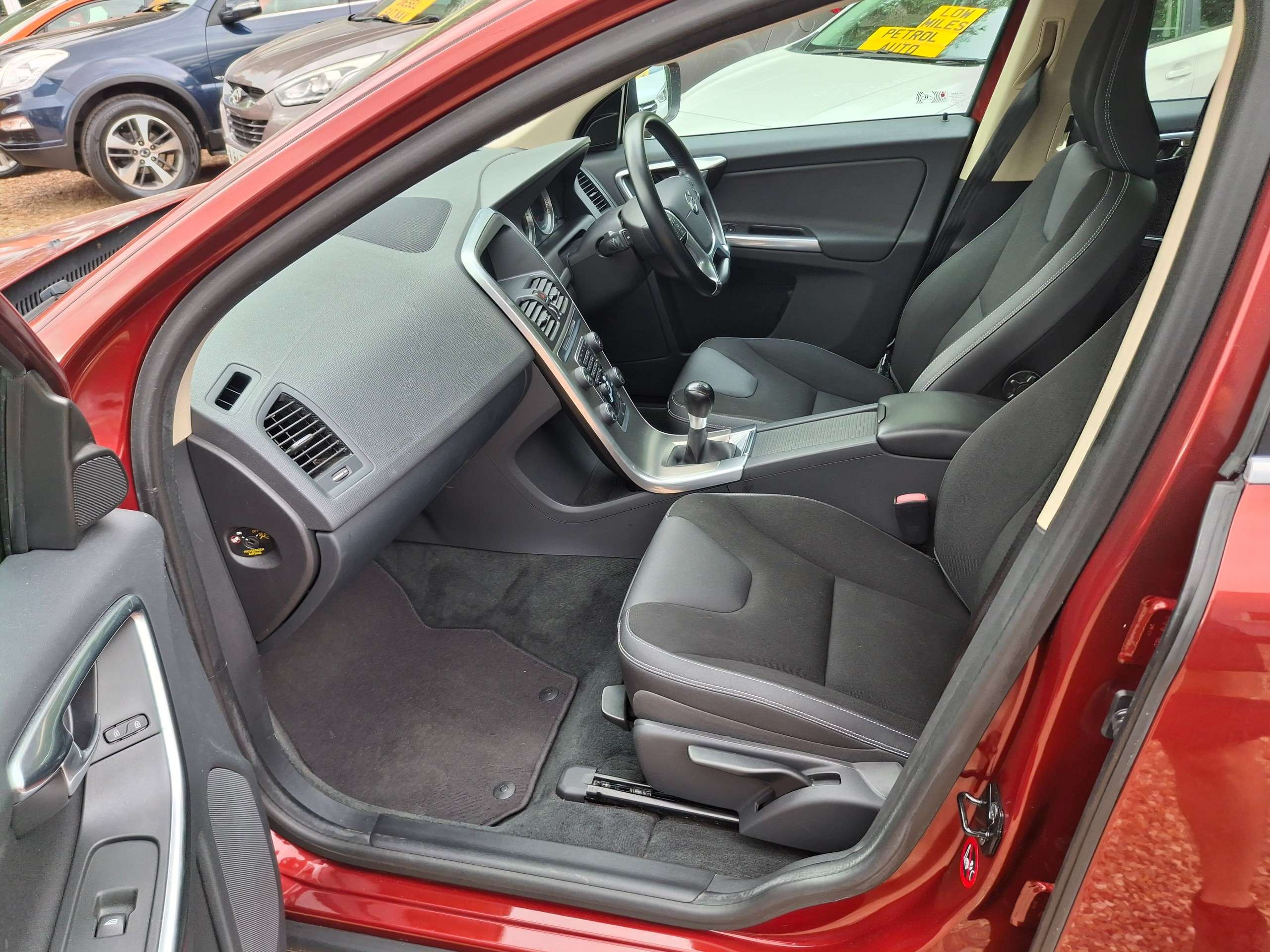 2013 VOLVO XC60 2013 VOLVO XC60