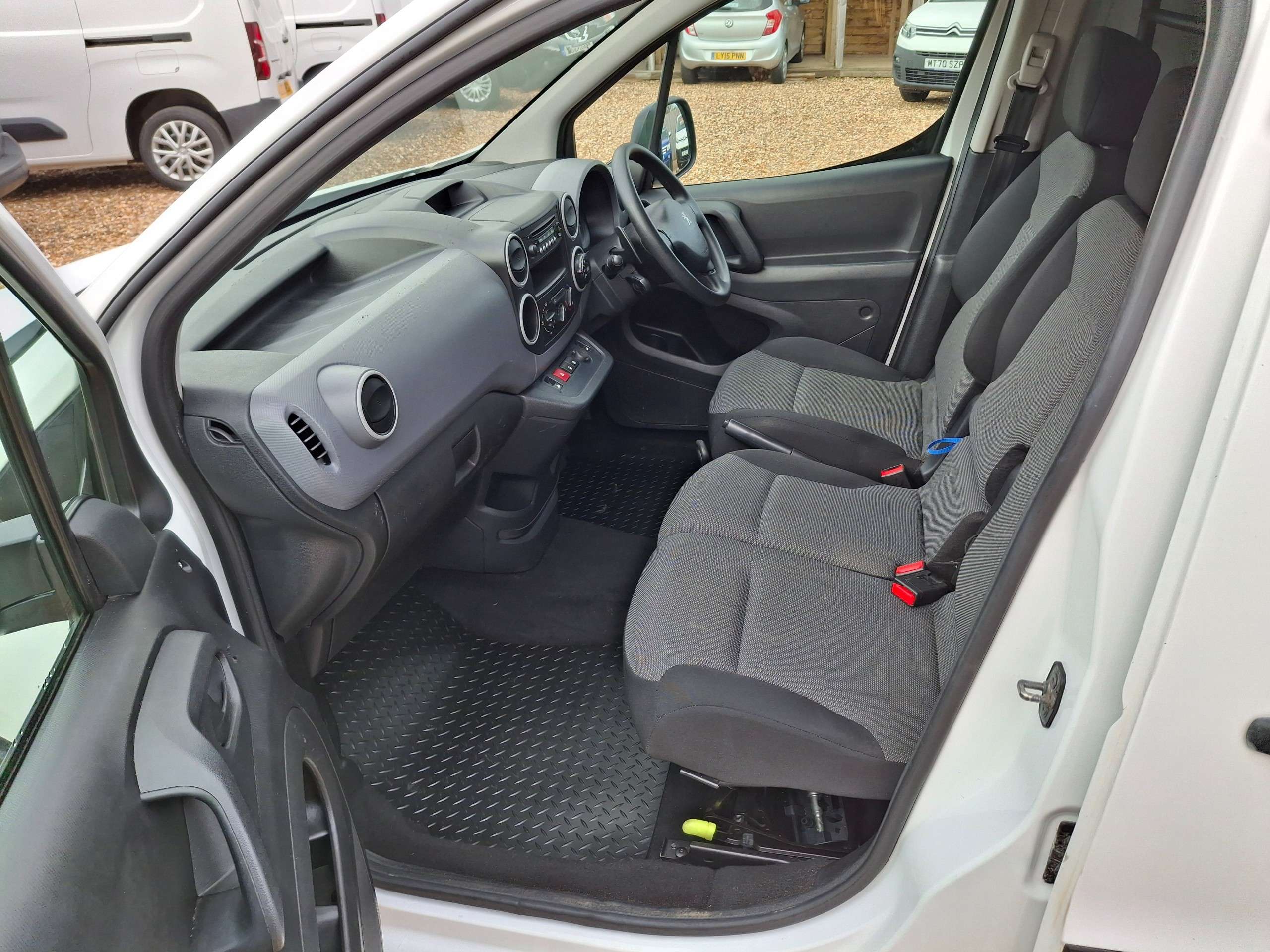 2018 PEUGEOT PARTNER 2018 PEUGEOT PARTNER