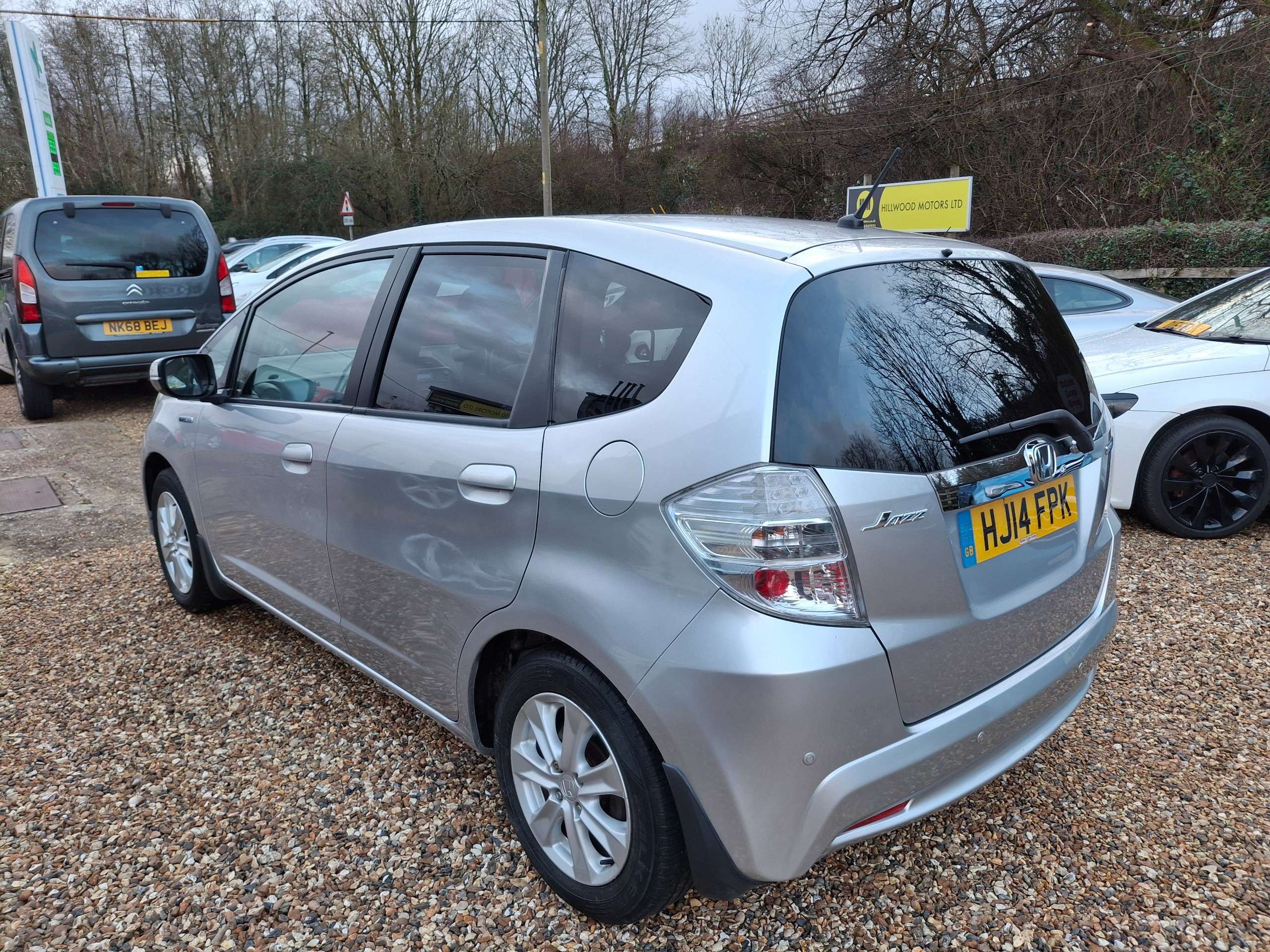A 2014 HONDA JAZZ 1.3h IMA HS Hatchback 5dr Petrol Hybrid CVT Euro 5 (102 ps) A 2014 HONDA JAZZ 1.3h IMA HS Hatchback 5dr Petrol Hybrid CVT Euro 5 (102 ps)