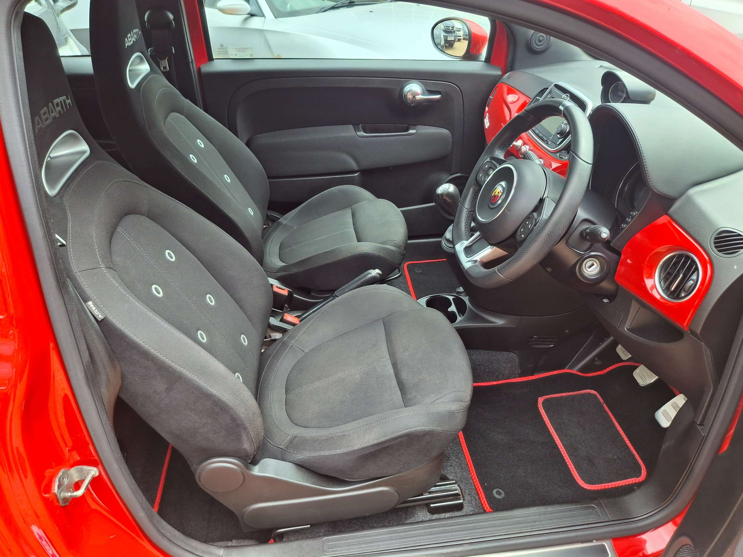 2018 ABARTH 595 2018 ABARTH 595