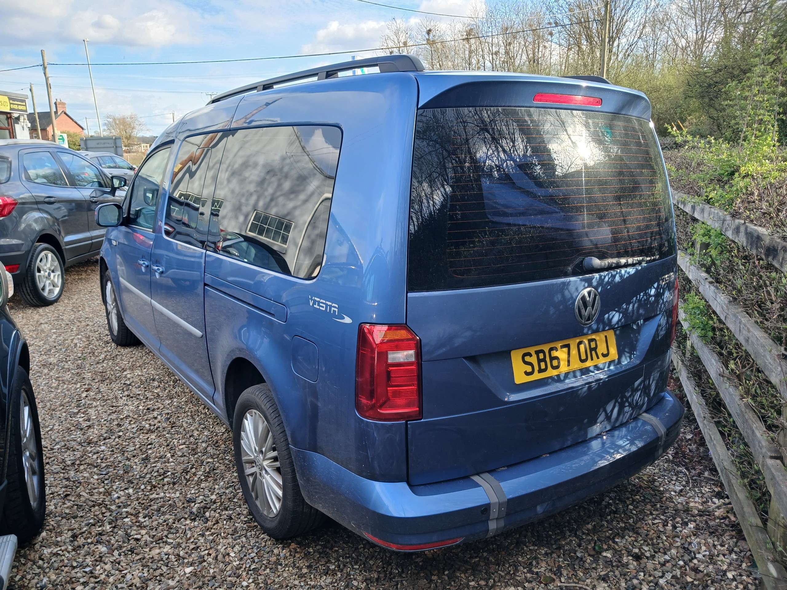 A 2017 VOLKSWAGEN CADDY MAXI 2.0 TDi C20 Maxi Combi Van 5dr Diesel Manual FWD (Window) (128 g/km, 101 bhp) A 2017 VOLKSWAGEN CADDY MAXI 2.0 TDi C20 Maxi Combi Van 5dr Diesel Manual FWD (Window) (128 g/km, 101 bhp)