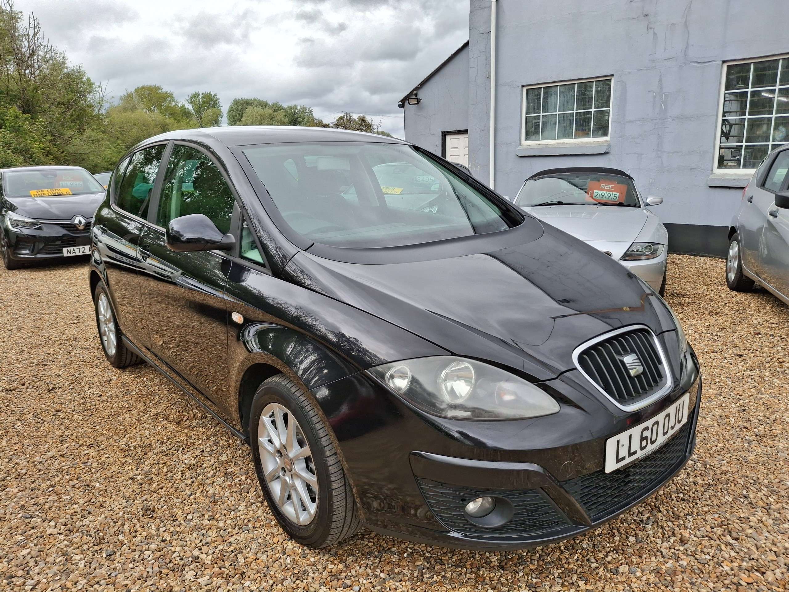 A 2011 SEAT ALTEA 1.6 TDI CR SE MPV 5dr Diesel DSG 7Spd Euro 5 (105 ps) A 2011 SEAT ALTEA 1.6 TDI CR SE MPV 5dr Diesel DSG 7Spd Euro 5 (105 ps)