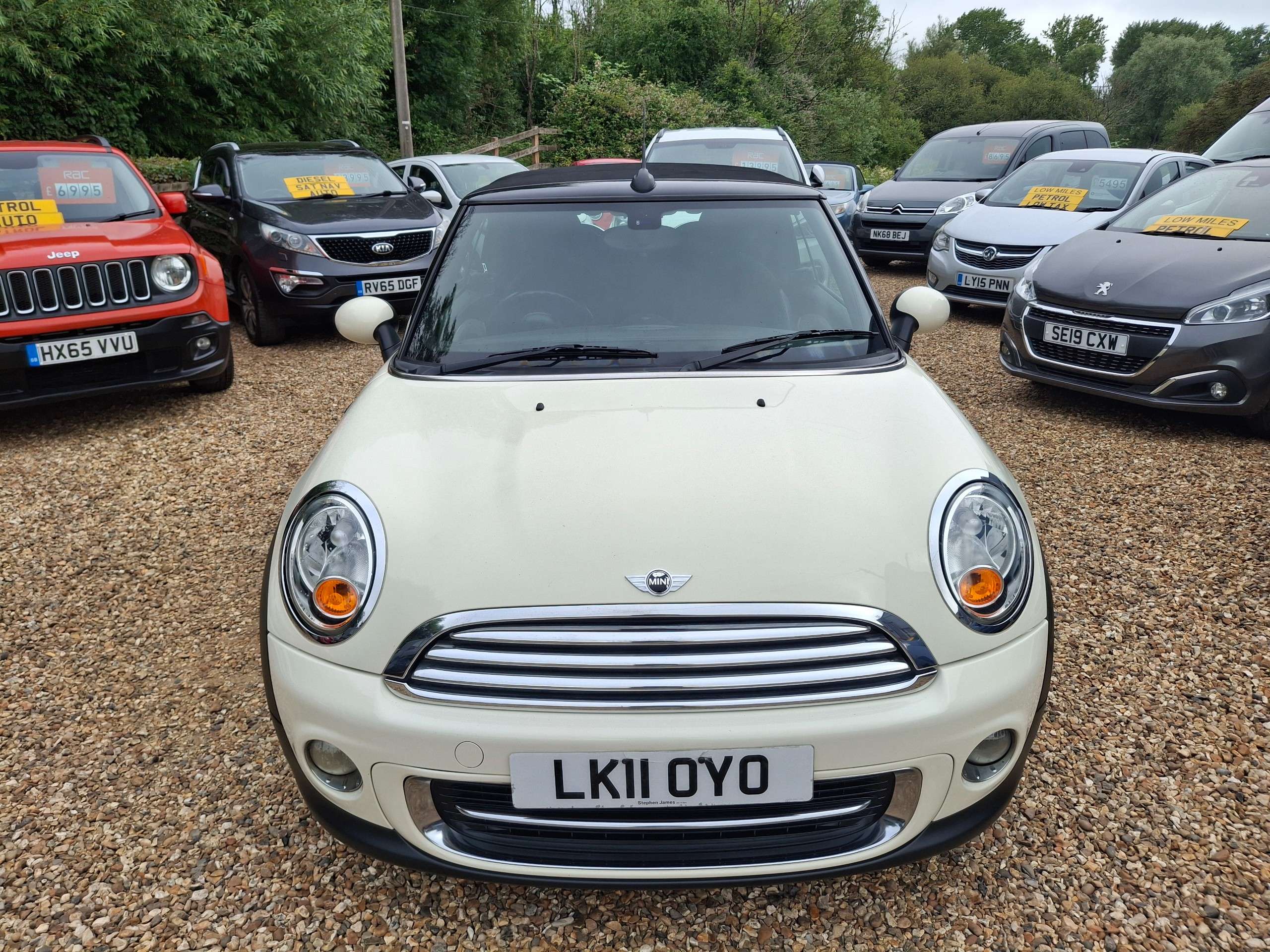 2011 MINI CONVERTIBLE 2011 MINI CONVERTIBLE