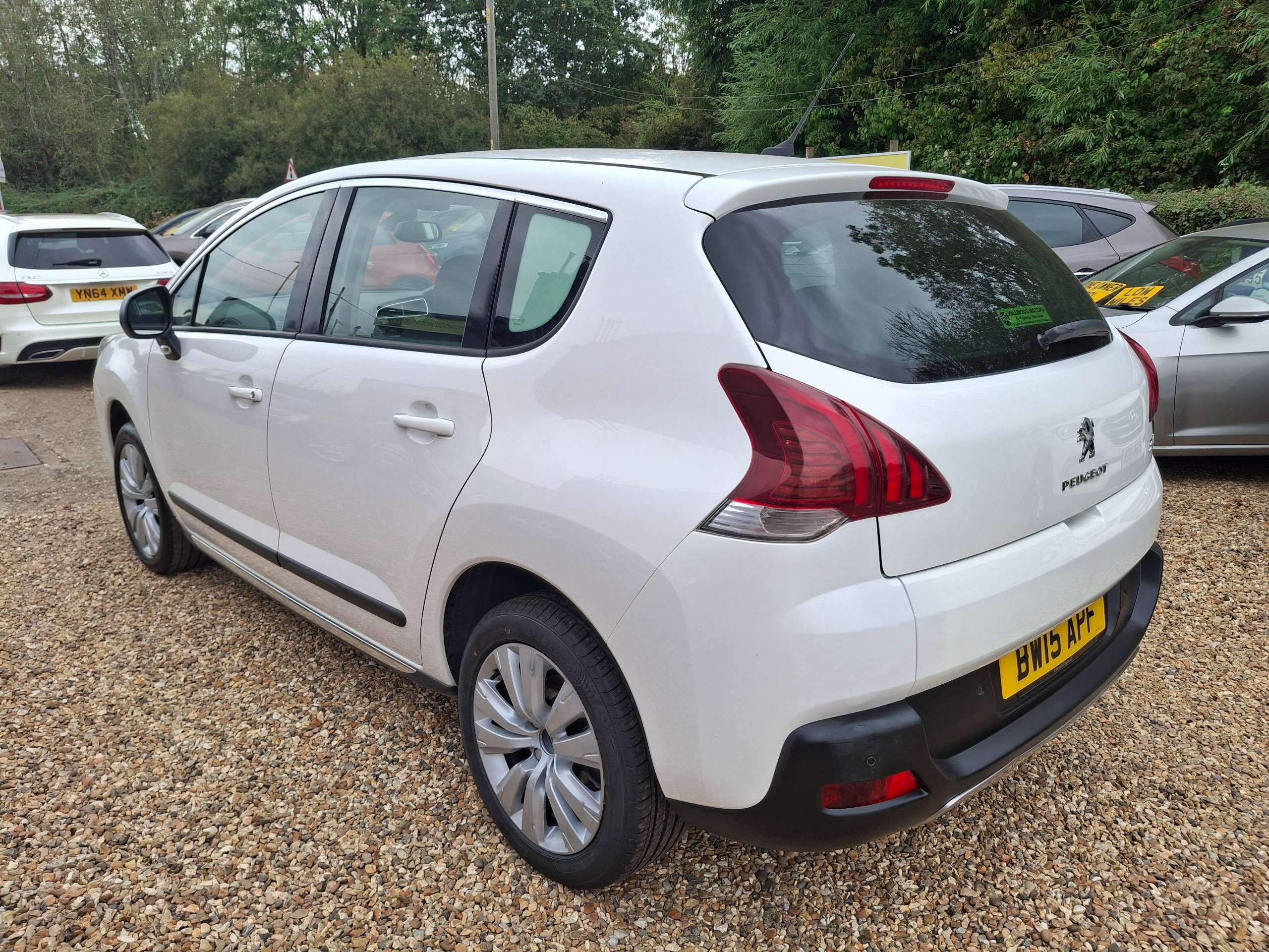 A 2015 PEUGEOT 3008 1.2 PureTech Active SUV 5dr Petrol Manual Euro 6 (s/s) (130 ps) A 2015 PEUGEOT 3008 1.2 PureTech Active SUV 5dr Petrol Manual Euro 6 (s/s) (130 ps)