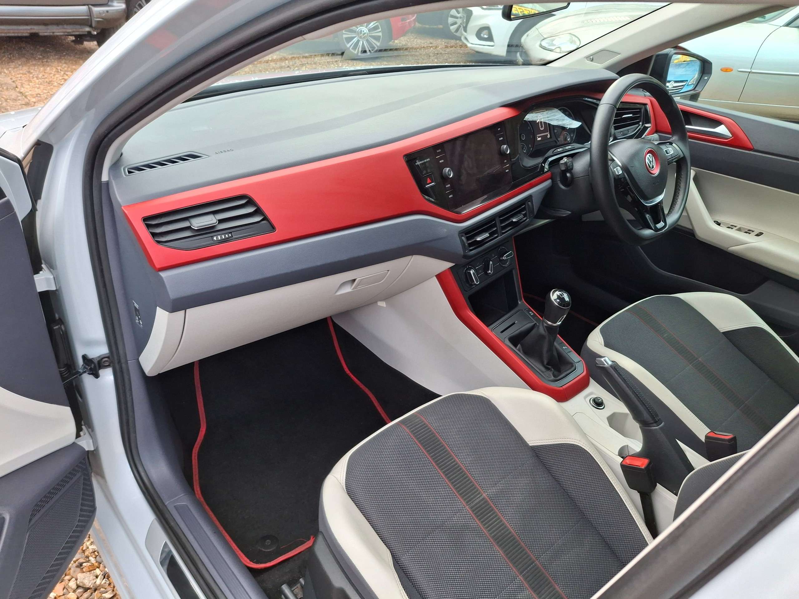 2018 VOLKSWAGEN POLO 2018 VOLKSWAGEN POLO