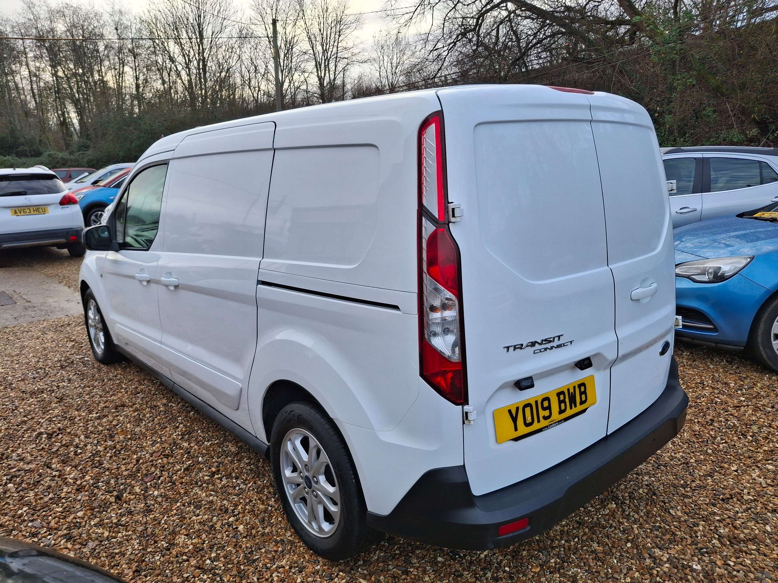 A 2019 FORD TRANSIT CONNECT 1.5 240 EcoBlue Limited Panel Van 5dr Diesel Manual L2 Euro 6 (s/s) (120 ps) A 2019 FORD TRANSIT CONNECT 1.5 240 EcoBlue Limited Panel Van 5dr Diesel Manual L2 Euro 6 (s/s) (120 ps)