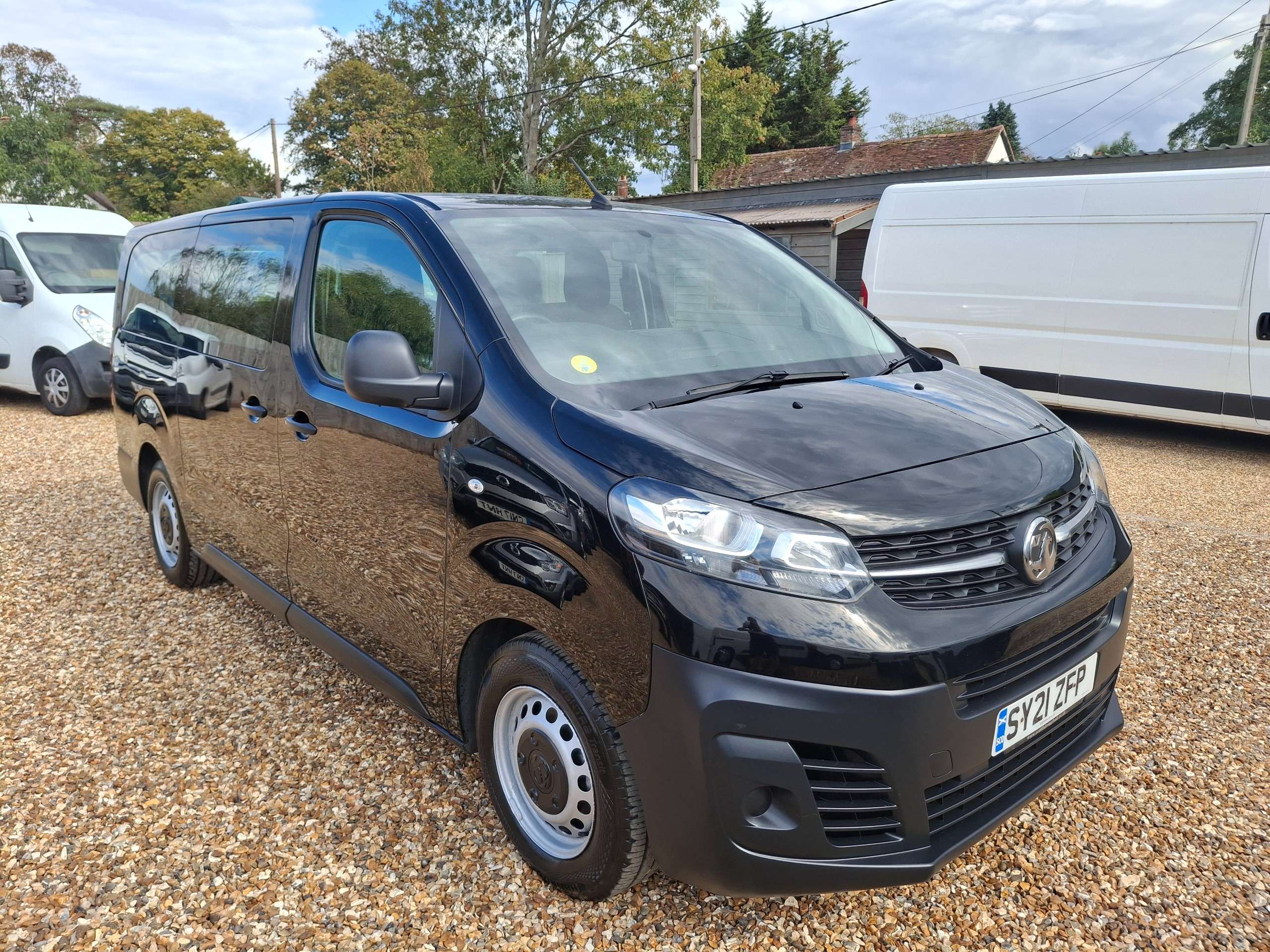 A 2021 VAUXHALL VIVARO 1.5 Turbo D Edition L MPV 5dr Diesel Manual LWB Euro 6 (s/s) (9 Seat) (120 ps) A 2021 VAUXHALL VIVARO 1.5 Turbo D Edition L MPV 5dr Diesel Manual LWB Euro 6 (s/s) (9 Seat) (120 ps)