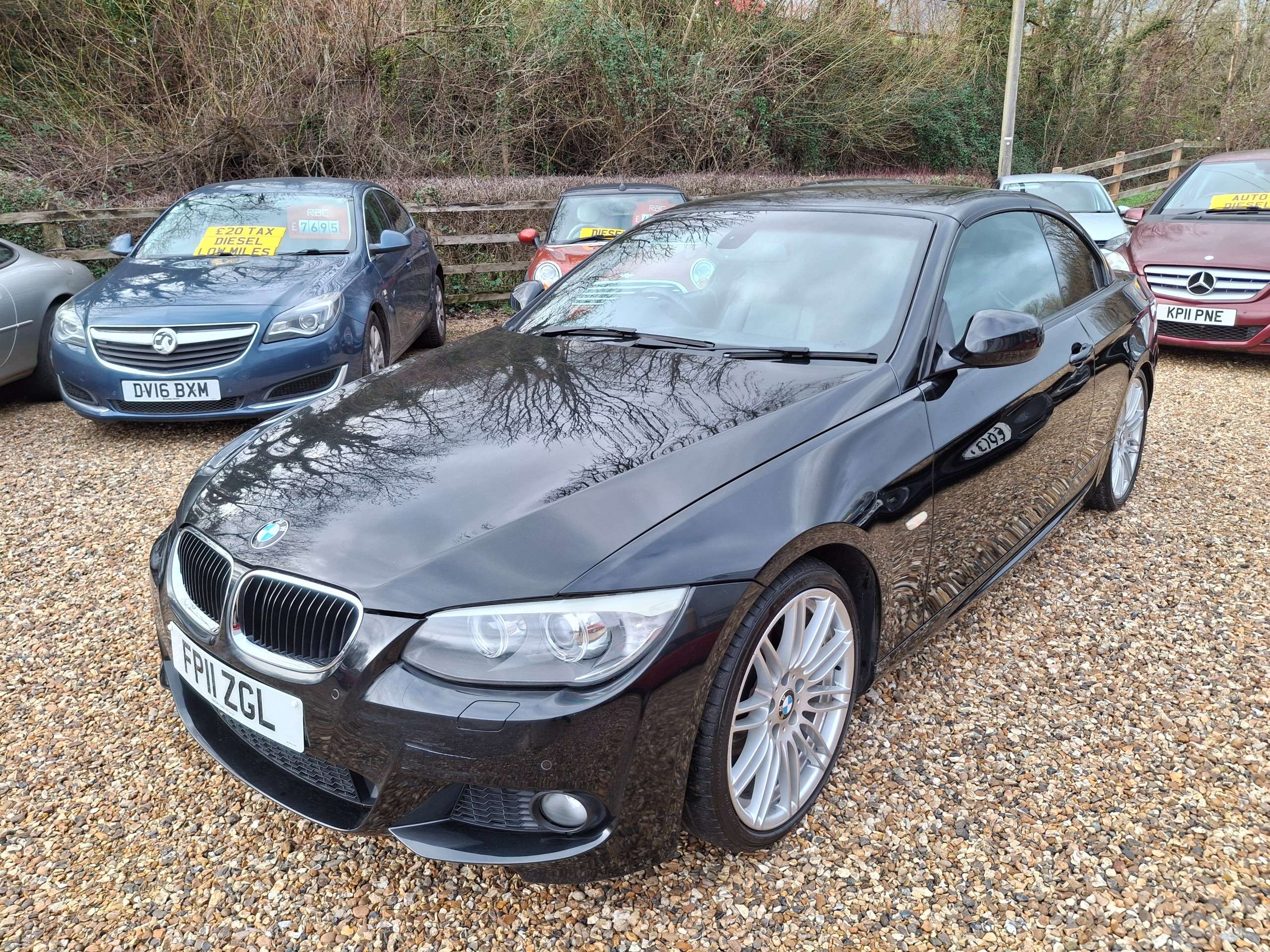 A 2011 BMW 3 SERIES 2.0 320i M Sport Convertible 2dr Petrol Steptronic Euro 5 (170 ps) A 2011 BMW 3 SERIES 2.0 320i M Sport Convertible 2dr Petrol Steptronic Euro 5 (170 ps)
