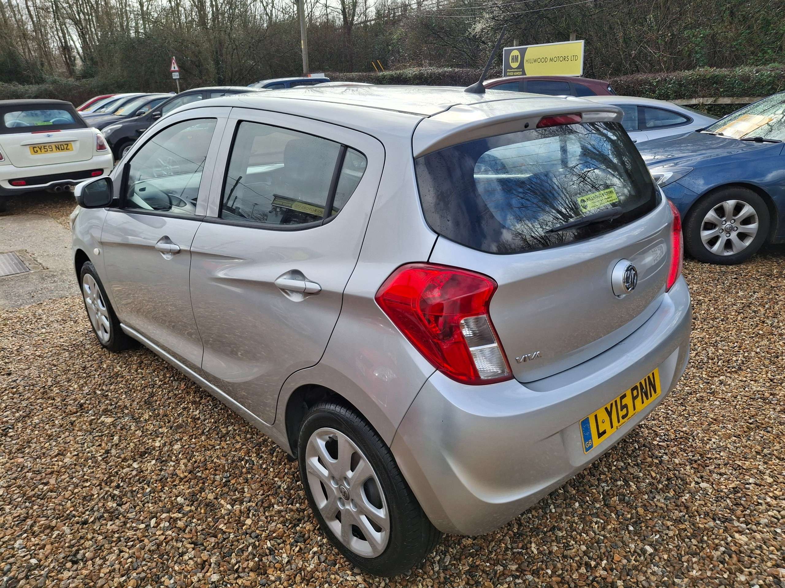A 2015 VAUXHALL VIVA 1.0i SE Hatchback 5dr Petrol Manual Euro 6 (75 ps) A 2015 VAUXHALL VIVA 1.0i SE Hatchback 5dr Petrol Manual Euro 6 (75 ps)