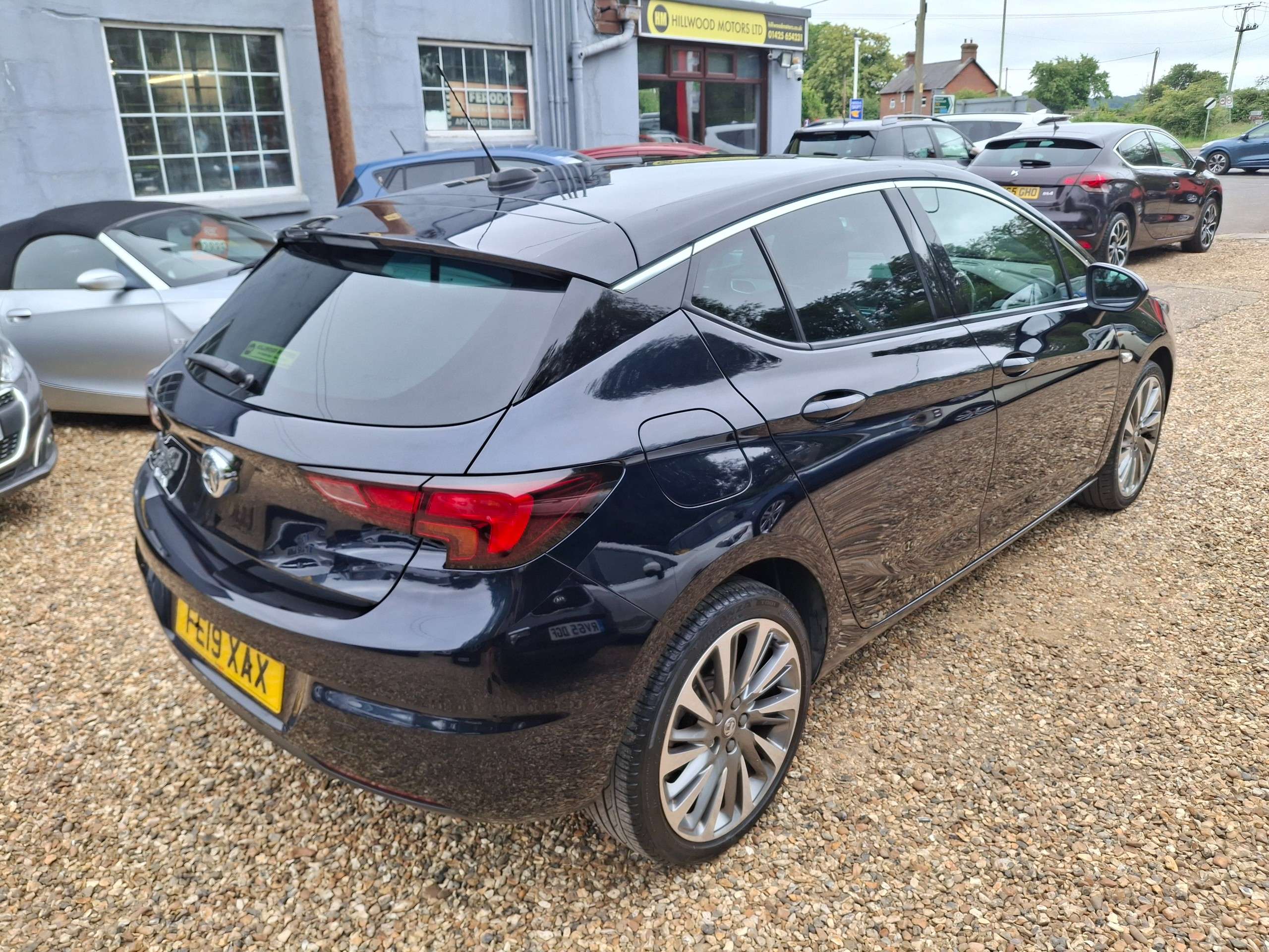 A 2019 VAUXHALL ASTRA 1.6 CDTi BlueInjection Griffin Hatchback 5dr Diesel Manual Euro 6 (s/s) (136 ps) A 2019 VAUXHALL ASTRA 1.6 CDTi BlueInjection Griffin Hatchback 5dr Diesel Manual Euro 6 (s/s) (136 ps)