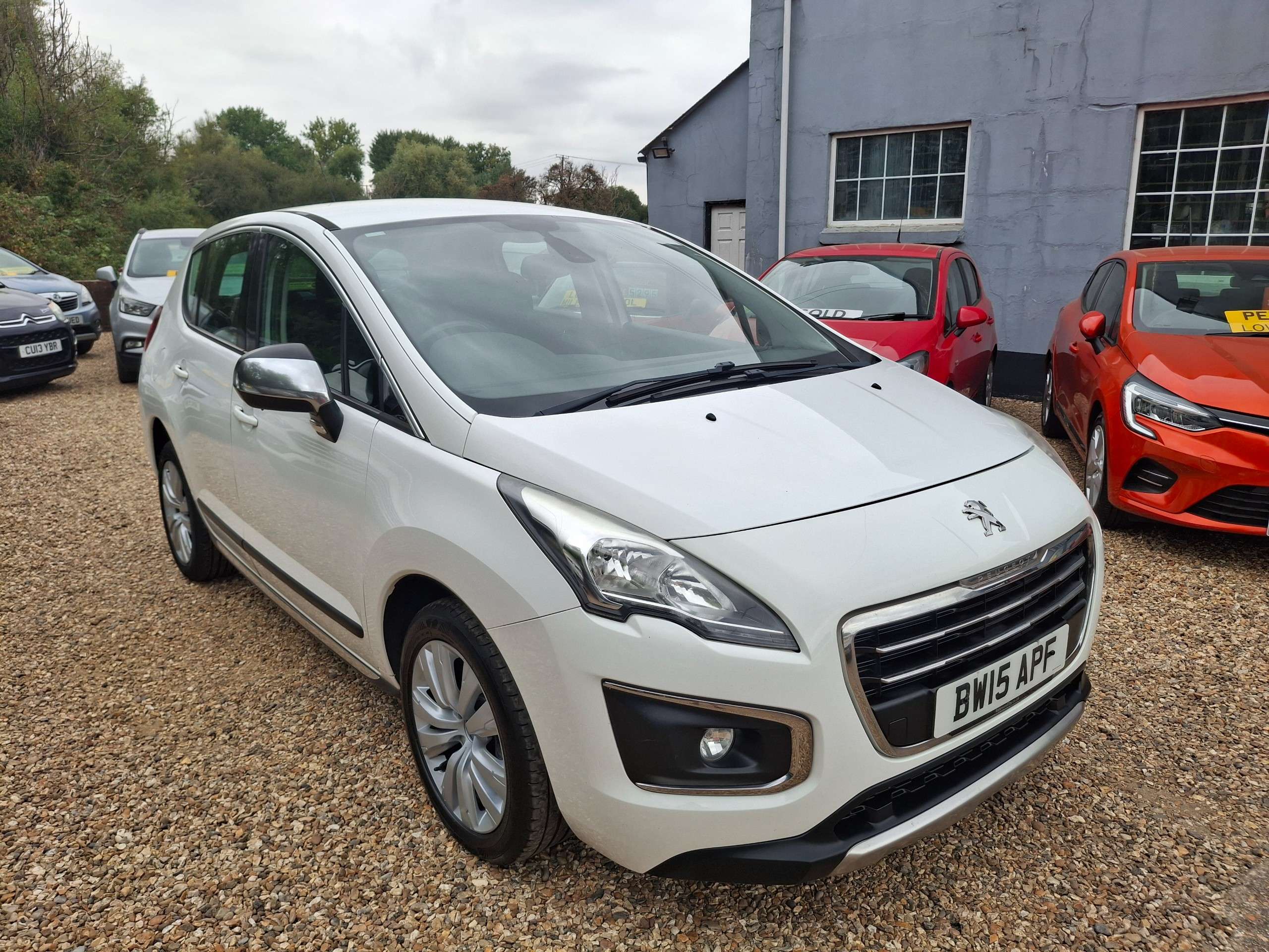 A 2015 PEUGEOT 3008 1.2 PureTech Active SUV 5dr Petrol Manual Euro 6 (s/s) (130 ps) A 2015 PEUGEOT 3008 1.2 PureTech Active SUV 5dr Petrol Manual Euro 6 (s/s) (130 ps)