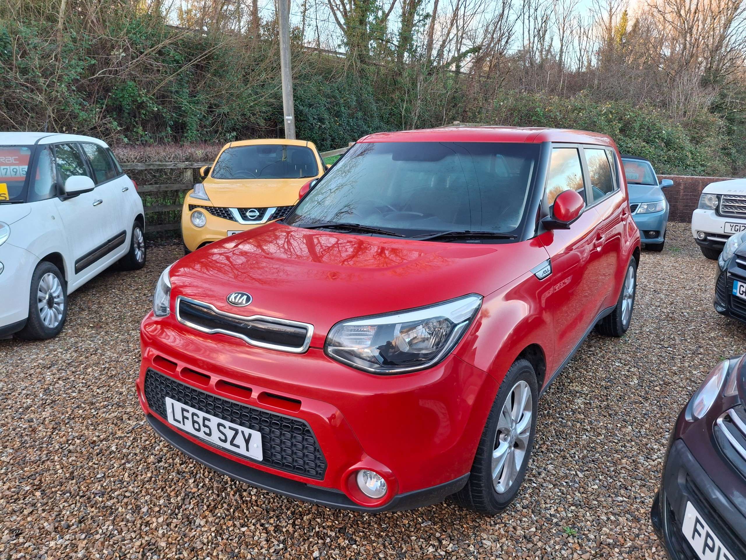 A 2015 KIA SOUL 1.6 GDi Connect SUV 5dr Petrol Manual Euro 6 (130 bhp) A 2015 KIA SOUL 1.6 GDi Connect SUV 5dr Petrol Manual Euro 6 (130 bhp)