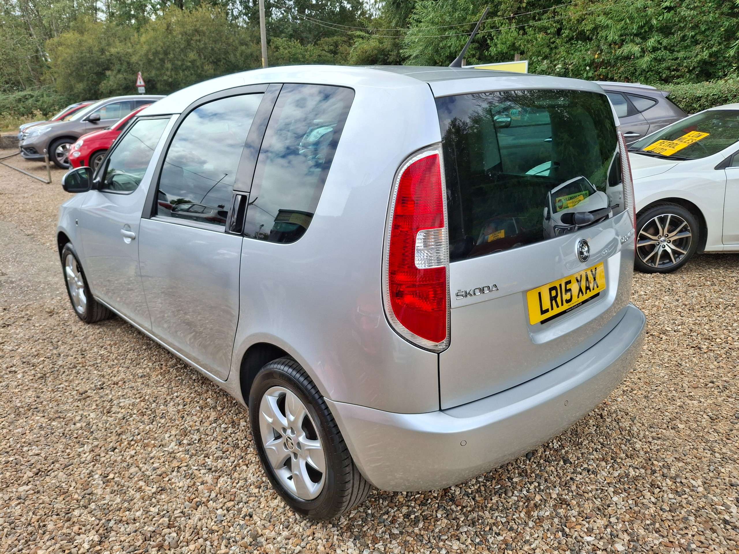 A 2015 SKODA ROOMSTER 1.2 TSI SE Action MPV 5dr Petrol Manual Euro 5 (86 ps) A 2015 SKODA ROOMSTER 1.2 TSI SE Action MPV 5dr Petrol Manual Euro 5 (86 ps)