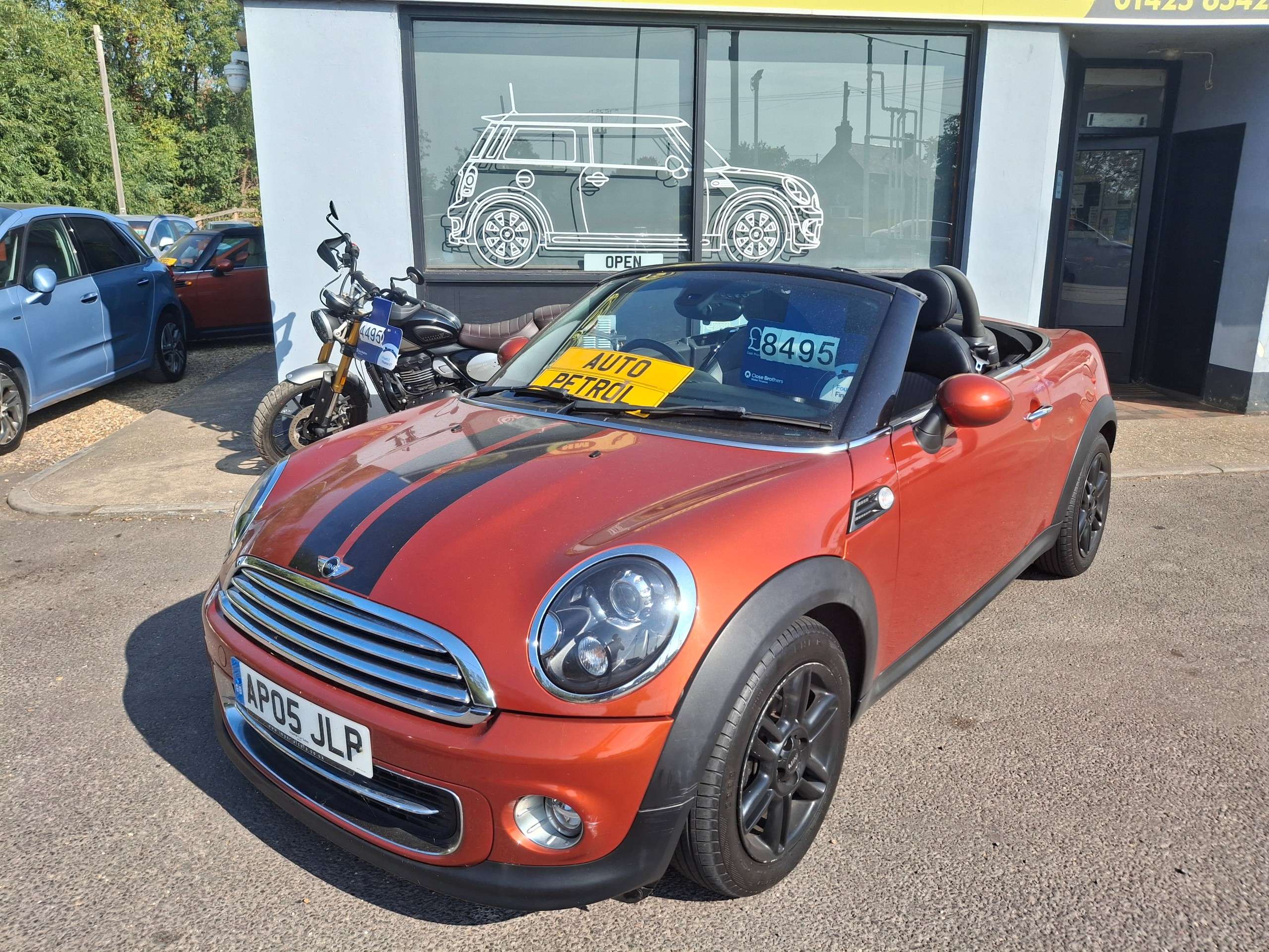 A 2014 MINI ROADSTER 1.6 Cooper Convertible 2dr Petrol Auto Euro 6 (122 ps) A 2014 MINI ROADSTER 1.6 Cooper Convertible 2dr Petrol Auto Euro 6 (122 ps)