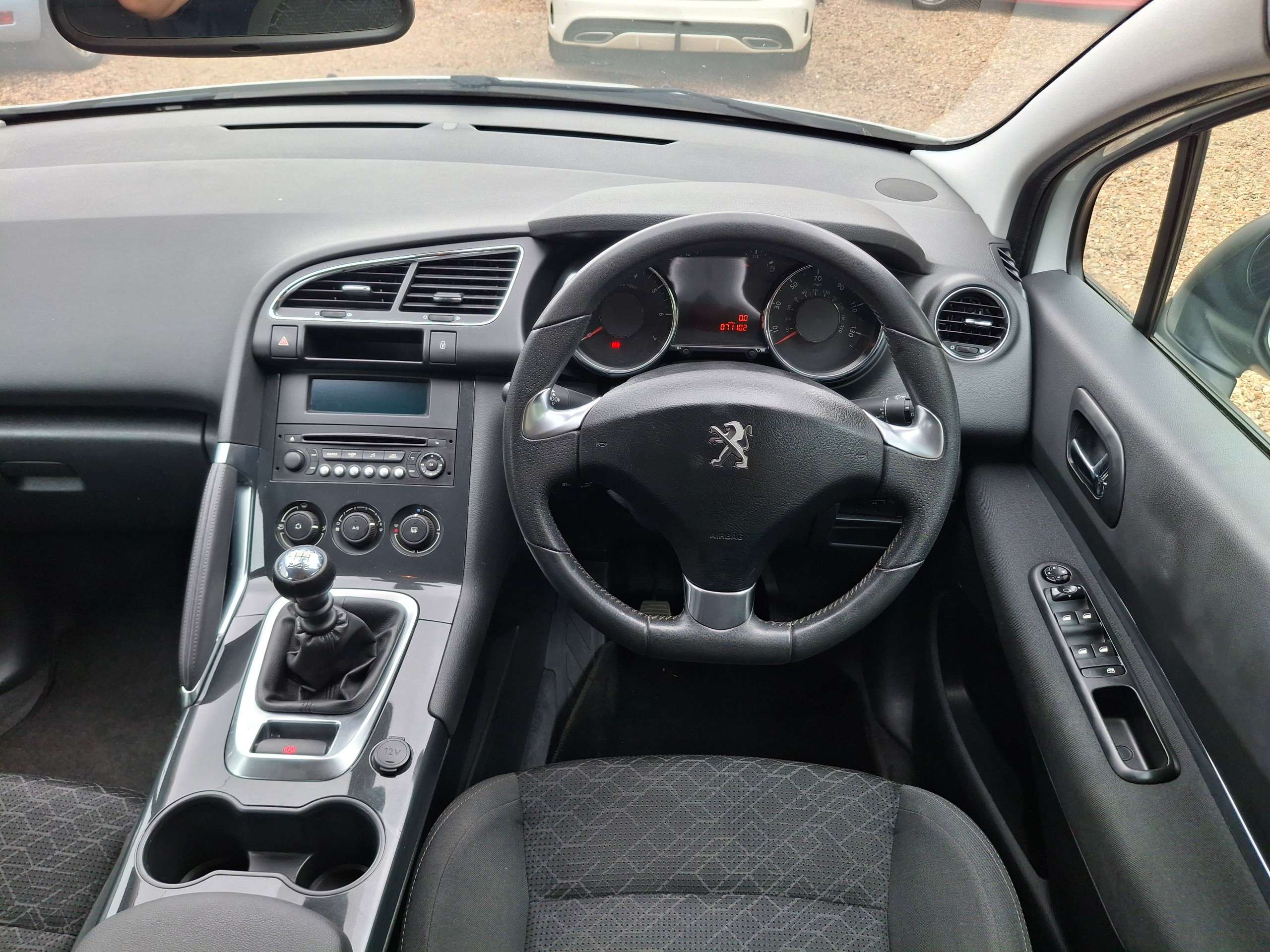 2015 PEUGEOT 3008 2015 PEUGEOT 3008