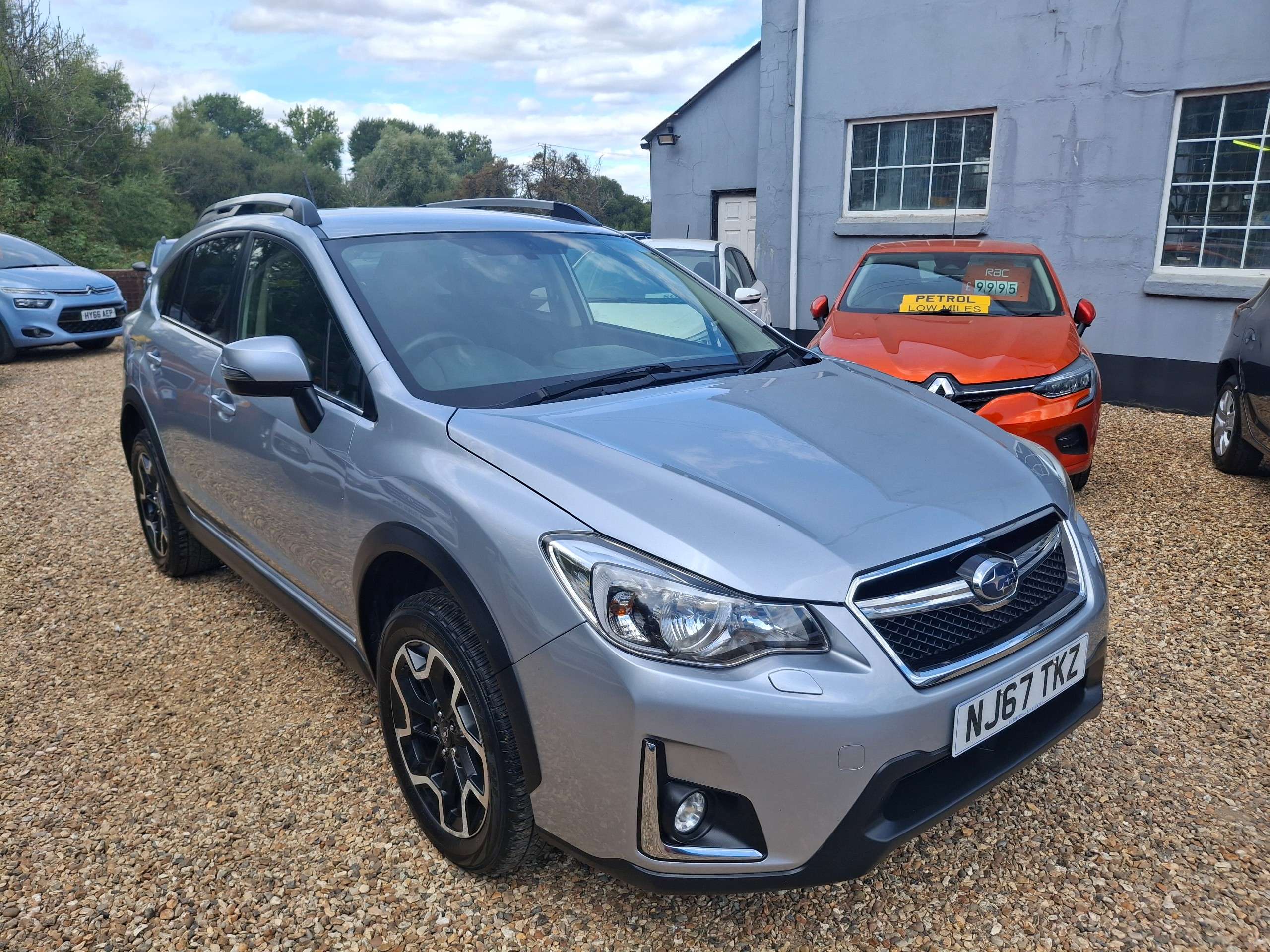 A 2017 SUBARU XV 2.0i SE SUV 5dr Petrol Manual 4WD Euro 6 (s/s) (150 ps) A 2017 SUBARU XV 2.0i SE SUV 5dr Petrol Manual 4WD Euro 6 (s/s) (150 ps)