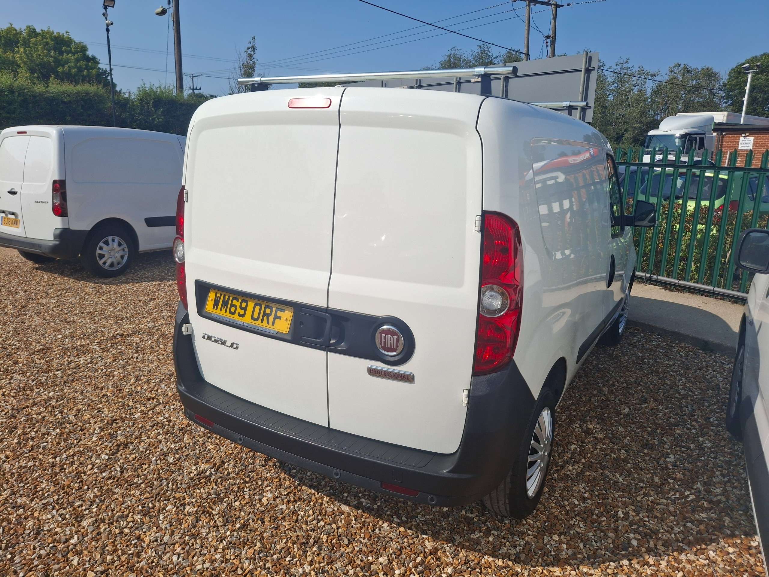 A 2020 FIAT DOBLO 1.3 MultiJetII Tecnico Panel Van 4dr Diesel Manual L1 H1 Euro 6 (s/s) (95 bhp) A 2020 FIAT DOBLO 1.3 MultiJetII Tecnico Panel Van 4dr Diesel Manual L1 H1 Euro 6 (s/s) (95 bhp)