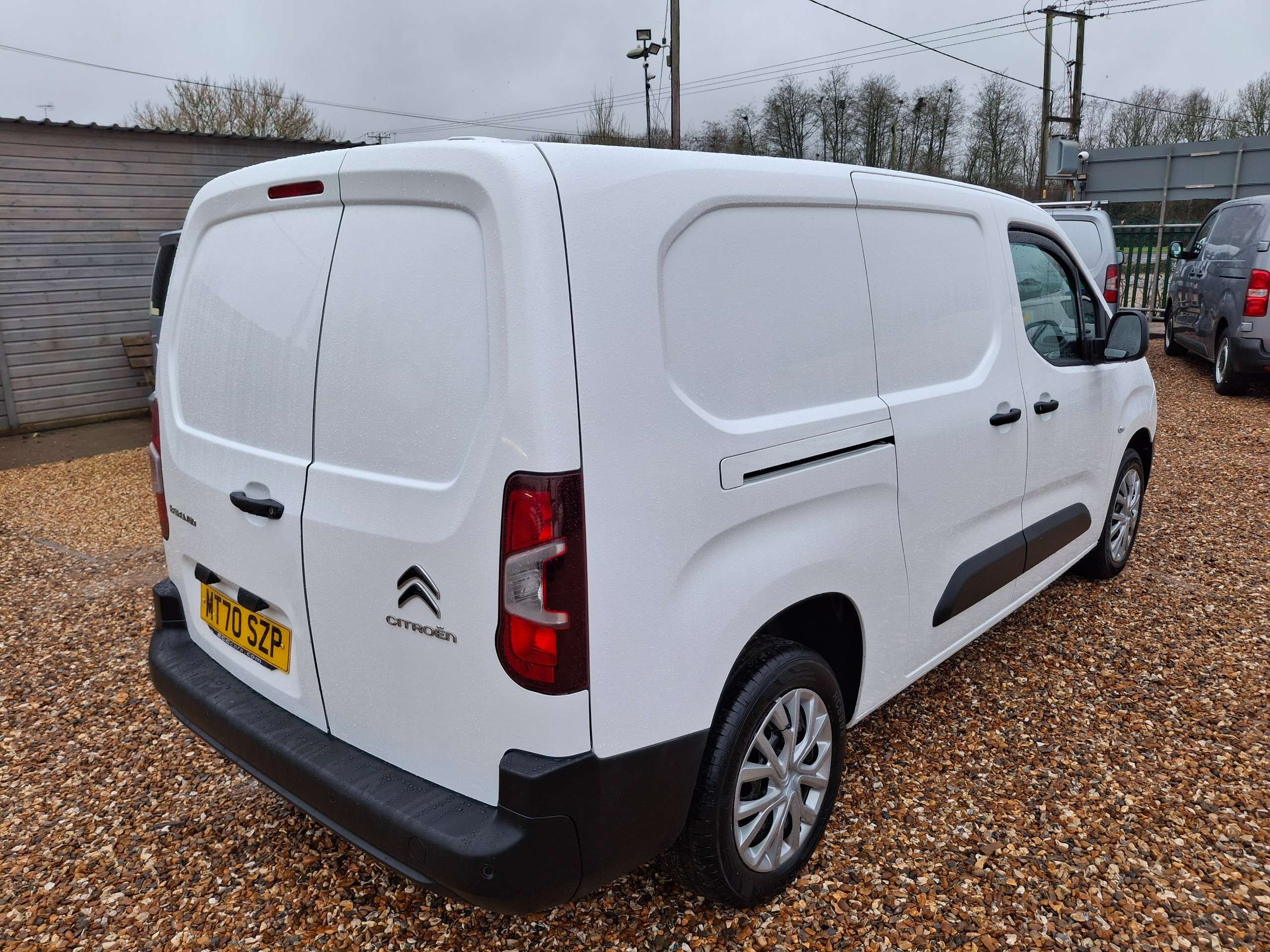A 2020 CITROEN BERLINGO 1.5 BlueHDi 950 Enterprise XL Panel Van 6dr Diesel Manual LWB Euro 6 (s/s) (100 ps) A 2020 CITROEN BERLINGO 1.5 BlueHDi 950 Enterprise XL Panel Van 6dr Diesel Manual LWB Euro 6 (s/s) (100 ps)