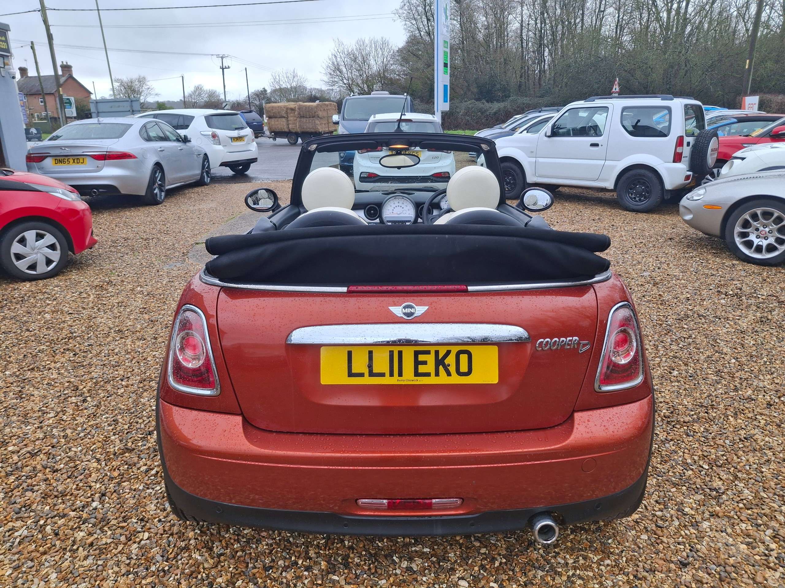 2011 MINI CONVERTIBLE 2011 MINI CONVERTIBLE