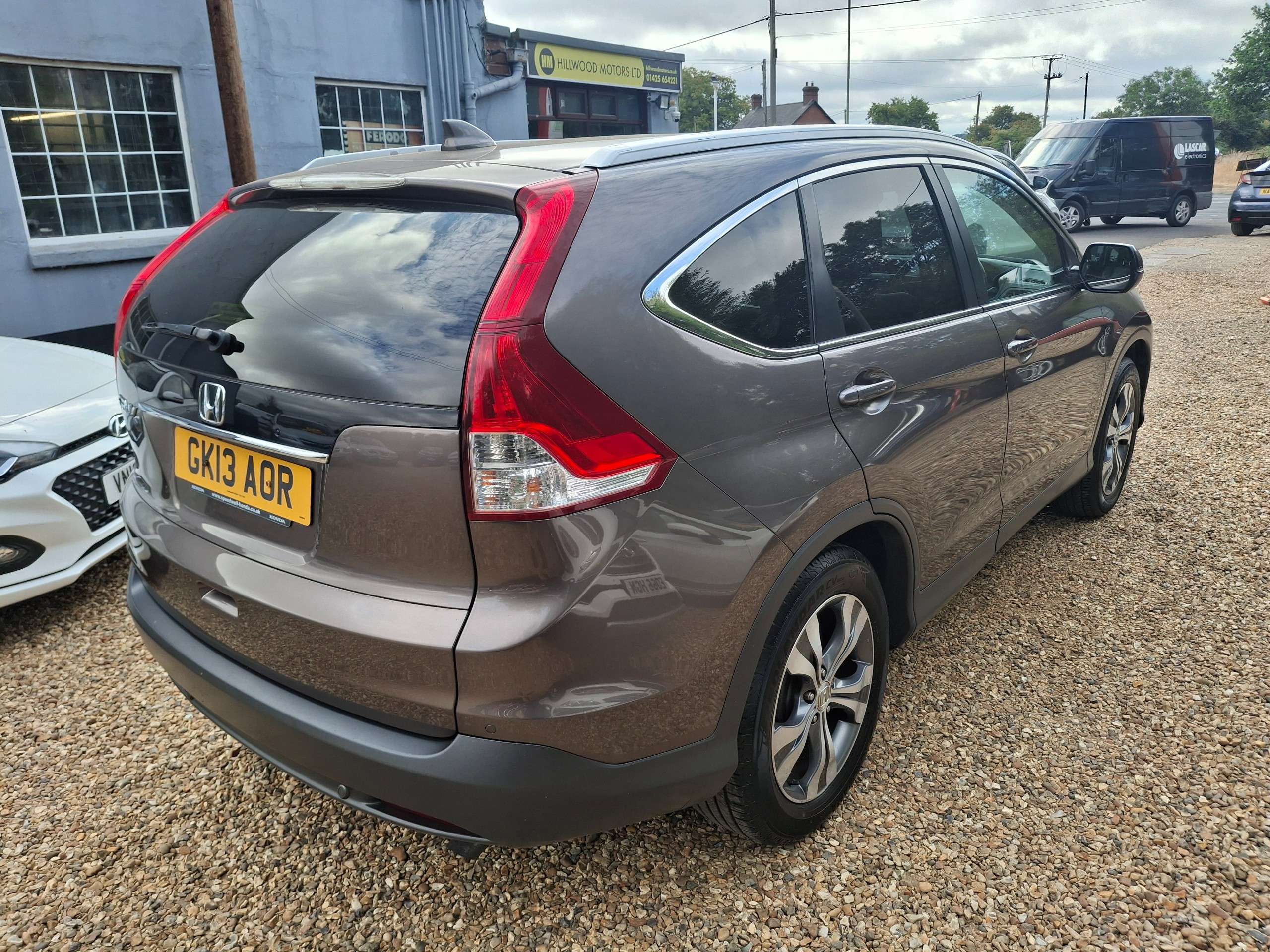 A 2013 HONDA CR-V 2.0 i-VTEC EX SUV 5dr Petrol Auto 4WD Euro 5 (155 ps) A 2013 HONDA CR-V 2.0 i-VTEC EX SUV 5dr Petrol Auto 4WD Euro 5 (155 ps)