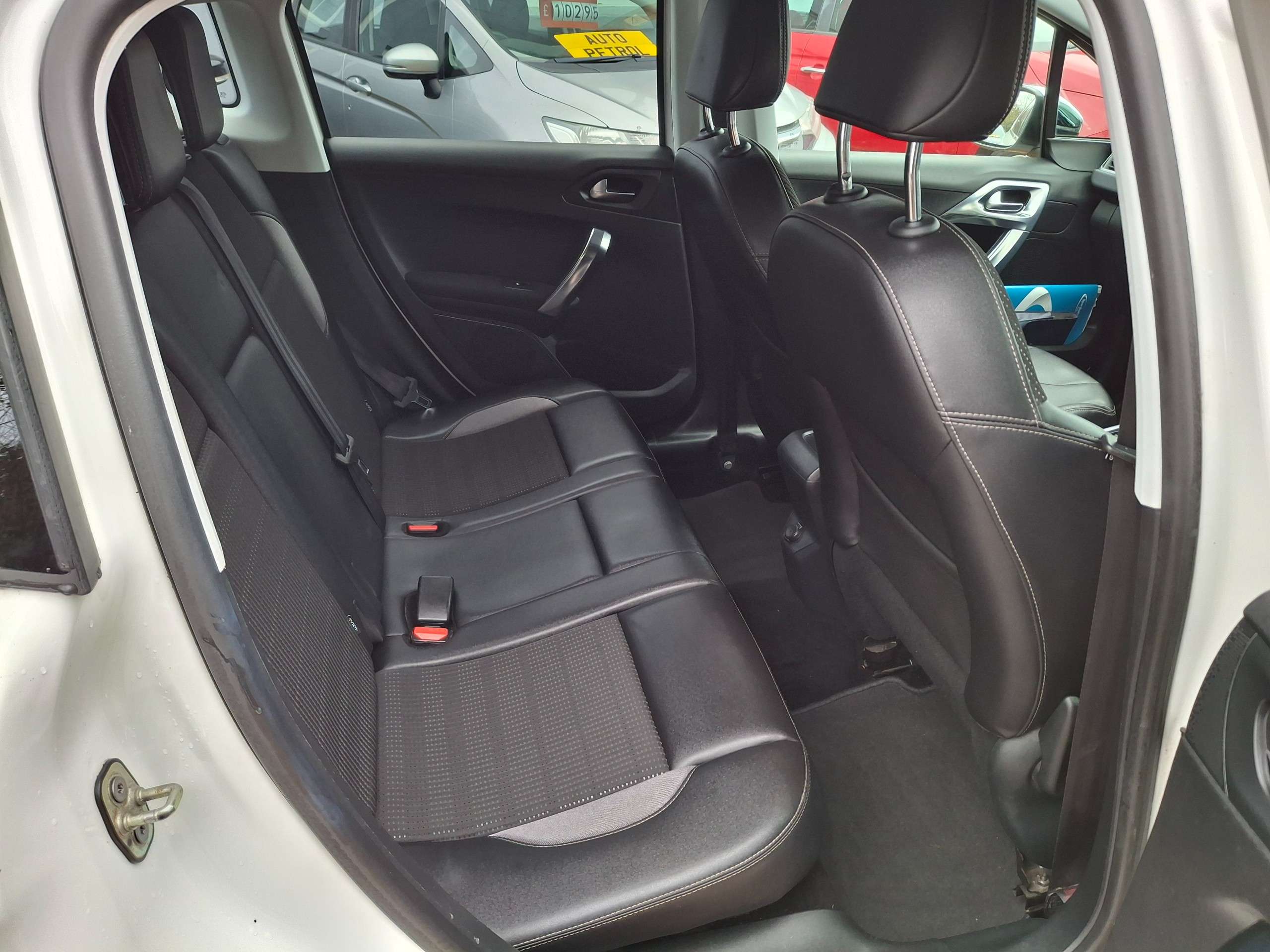 2013 PEUGEOT 2008 2013 PEUGEOT 2008