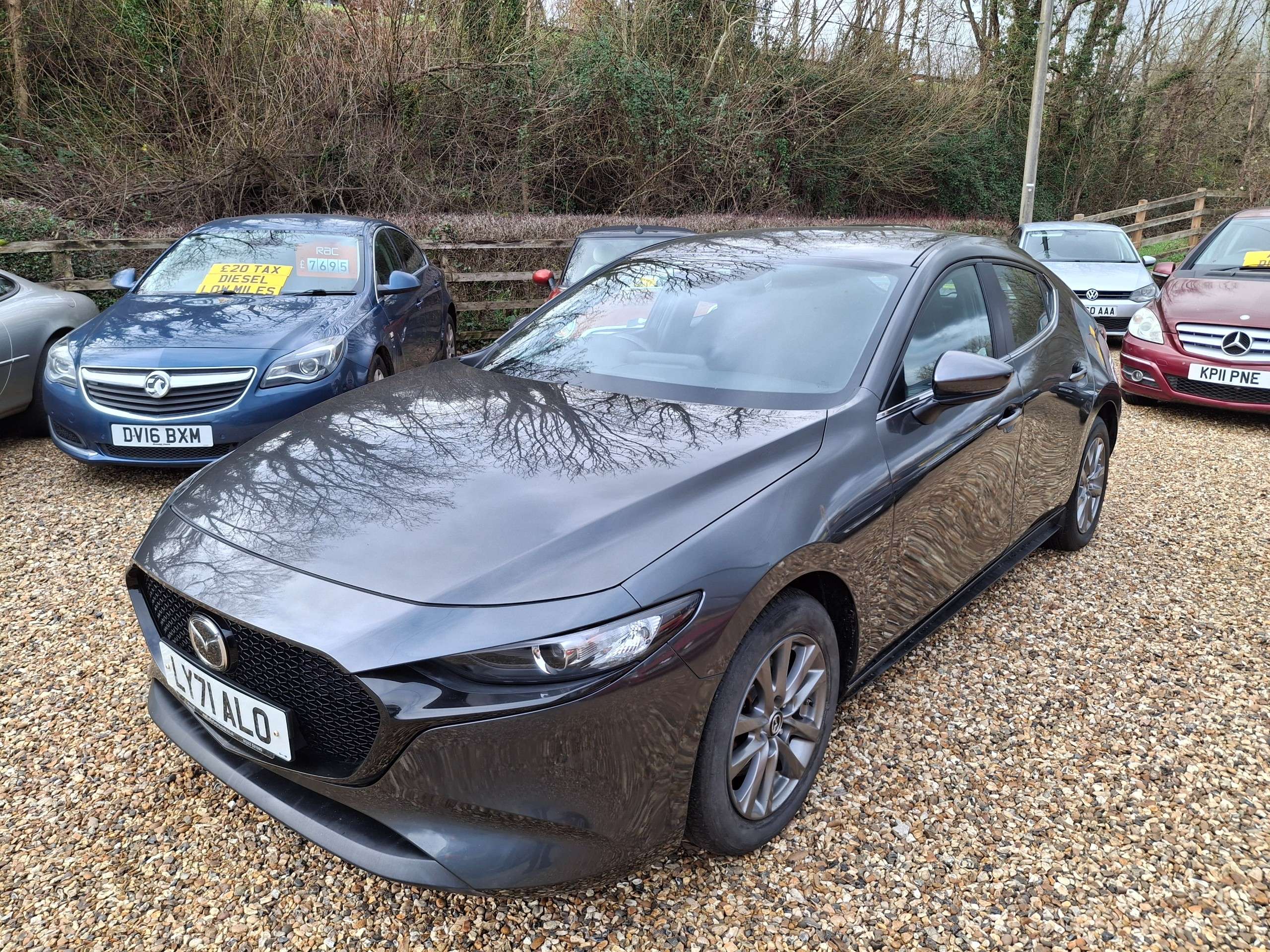 A 2022 MAZDA 3 2.0 e-SKYACTIV-G MHEV SE-L Hatchback 5dr Petrol Manual Euro 6 (s/s) (122 ps) A 2022 MAZDA 3 2.0 e-SKYACTIV-G MHEV SE-L Hatchback 5dr Petrol Manual Euro 6 (s/s) (122 ps)