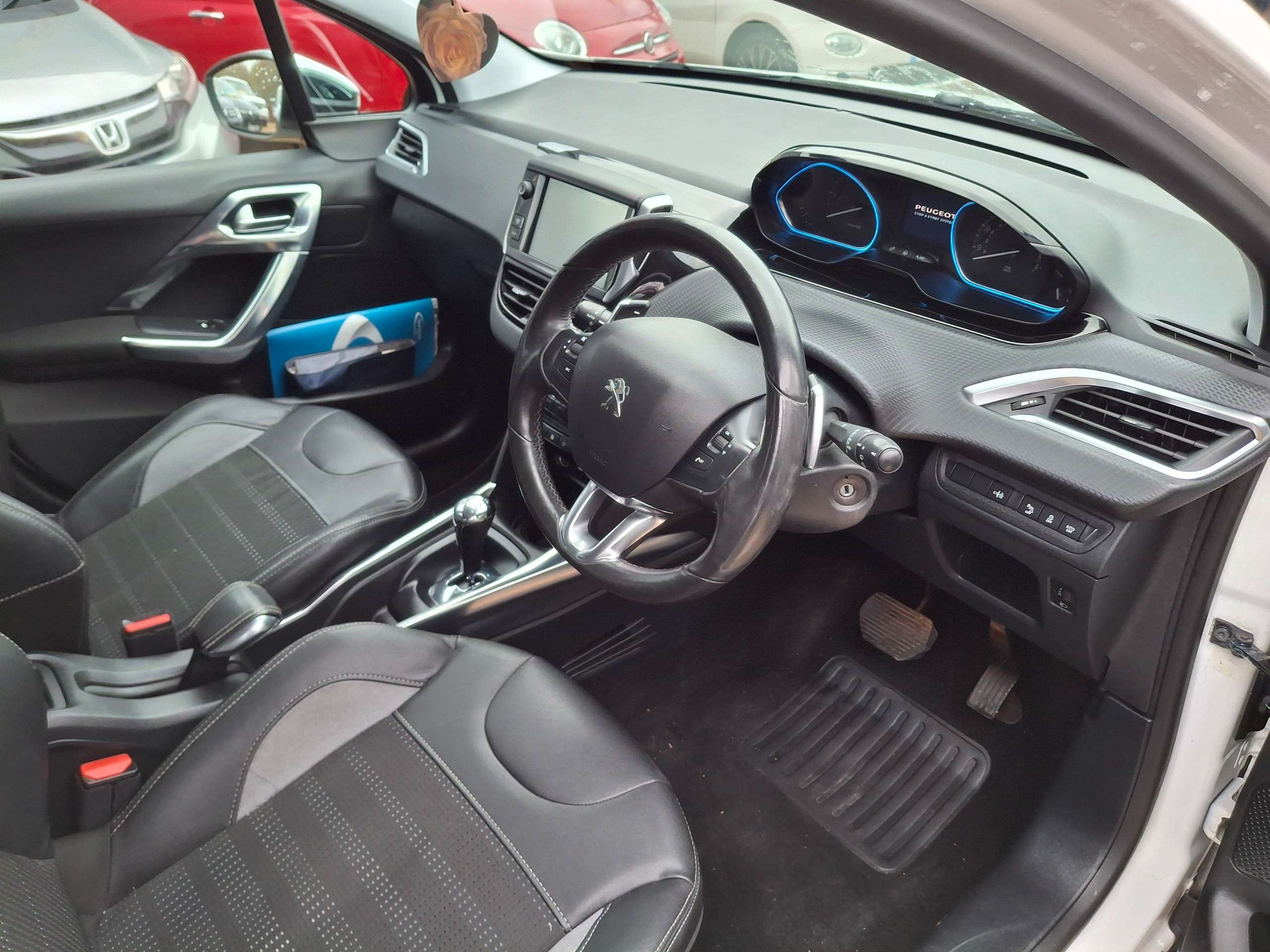 2013 PEUGEOT 2008 2013 PEUGEOT 2008