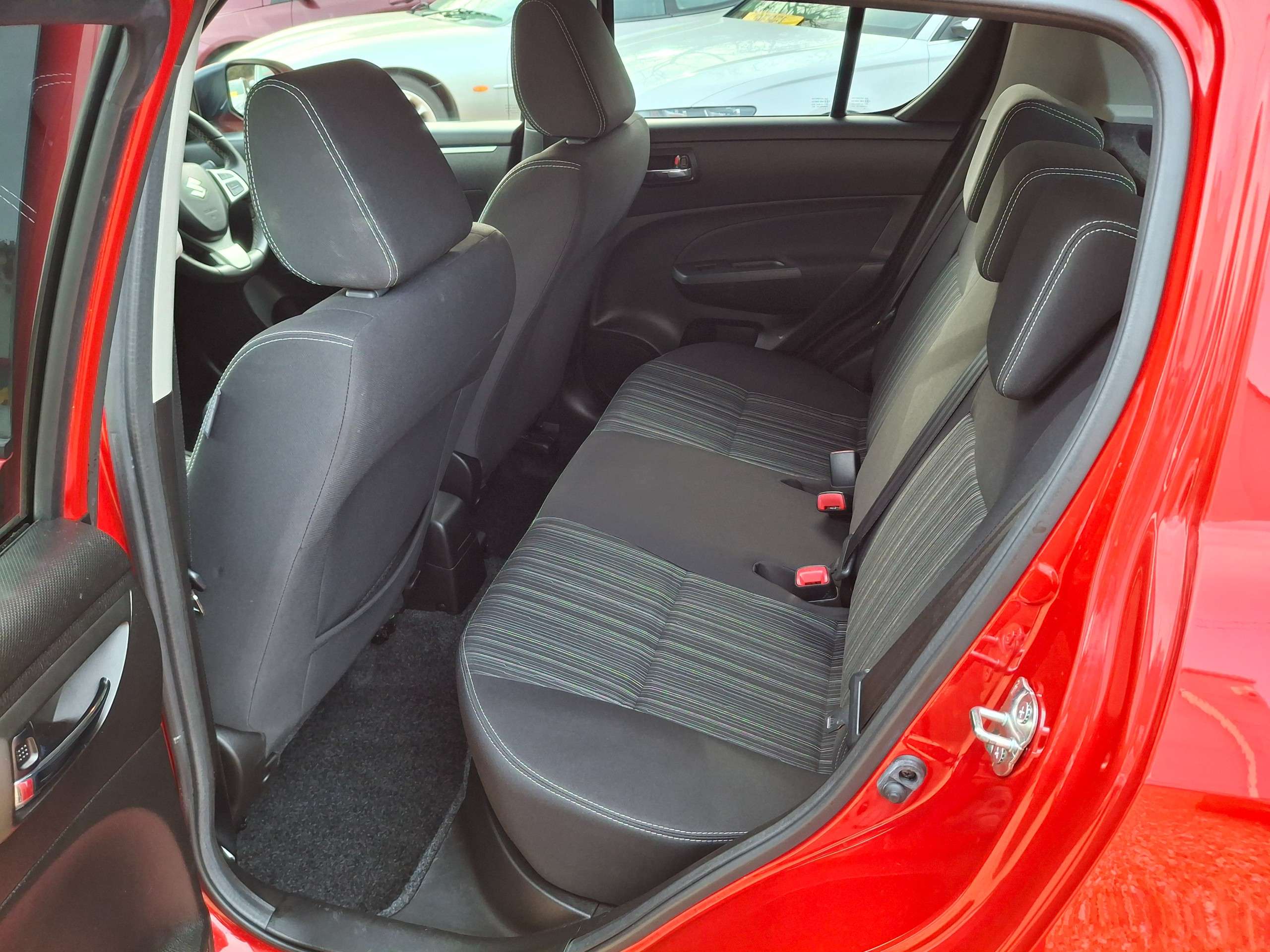 2016 SUZUKI SWIFT 2016 SUZUKI SWIFT