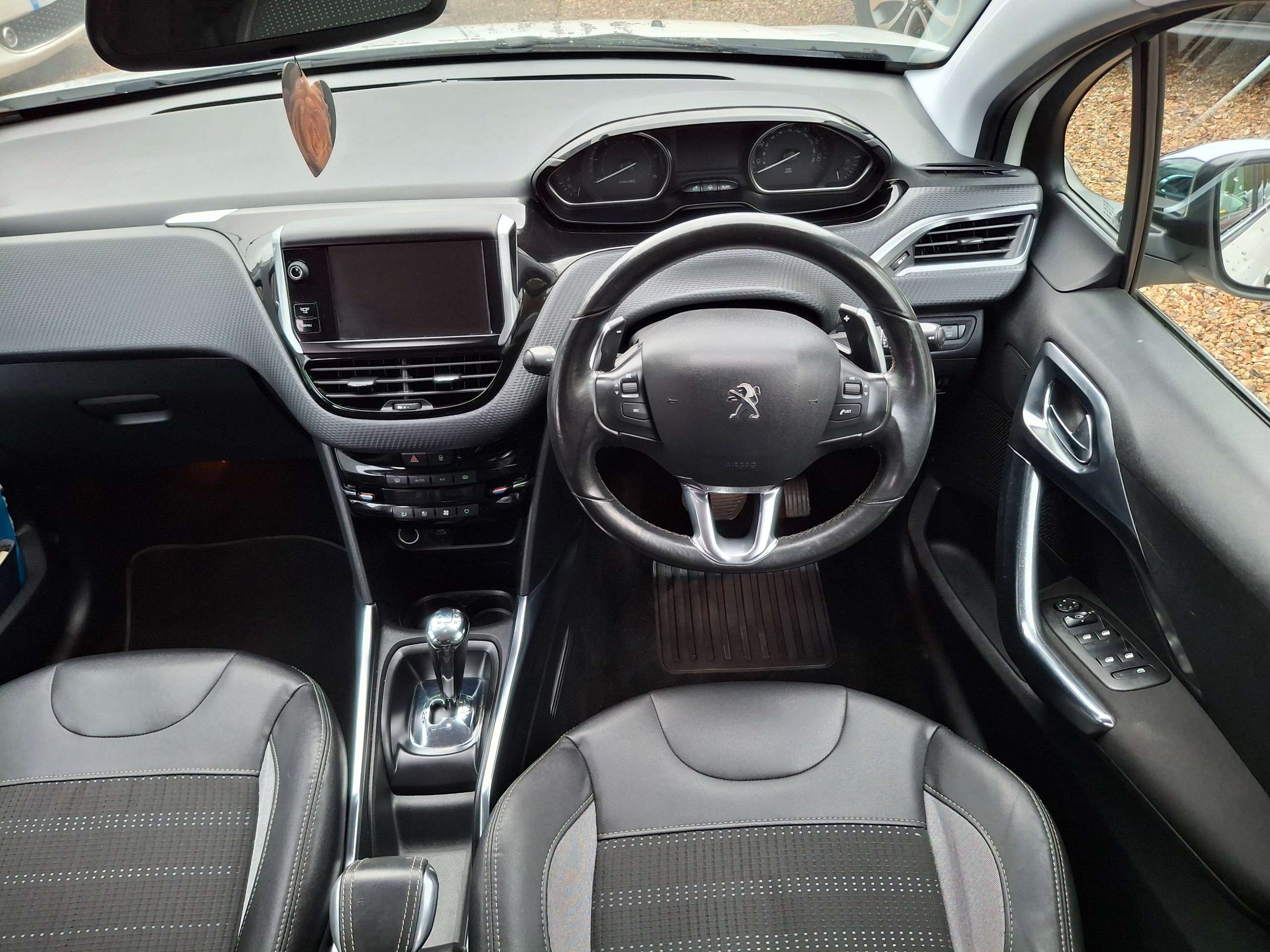 2013 PEUGEOT 2008 2013 PEUGEOT 2008