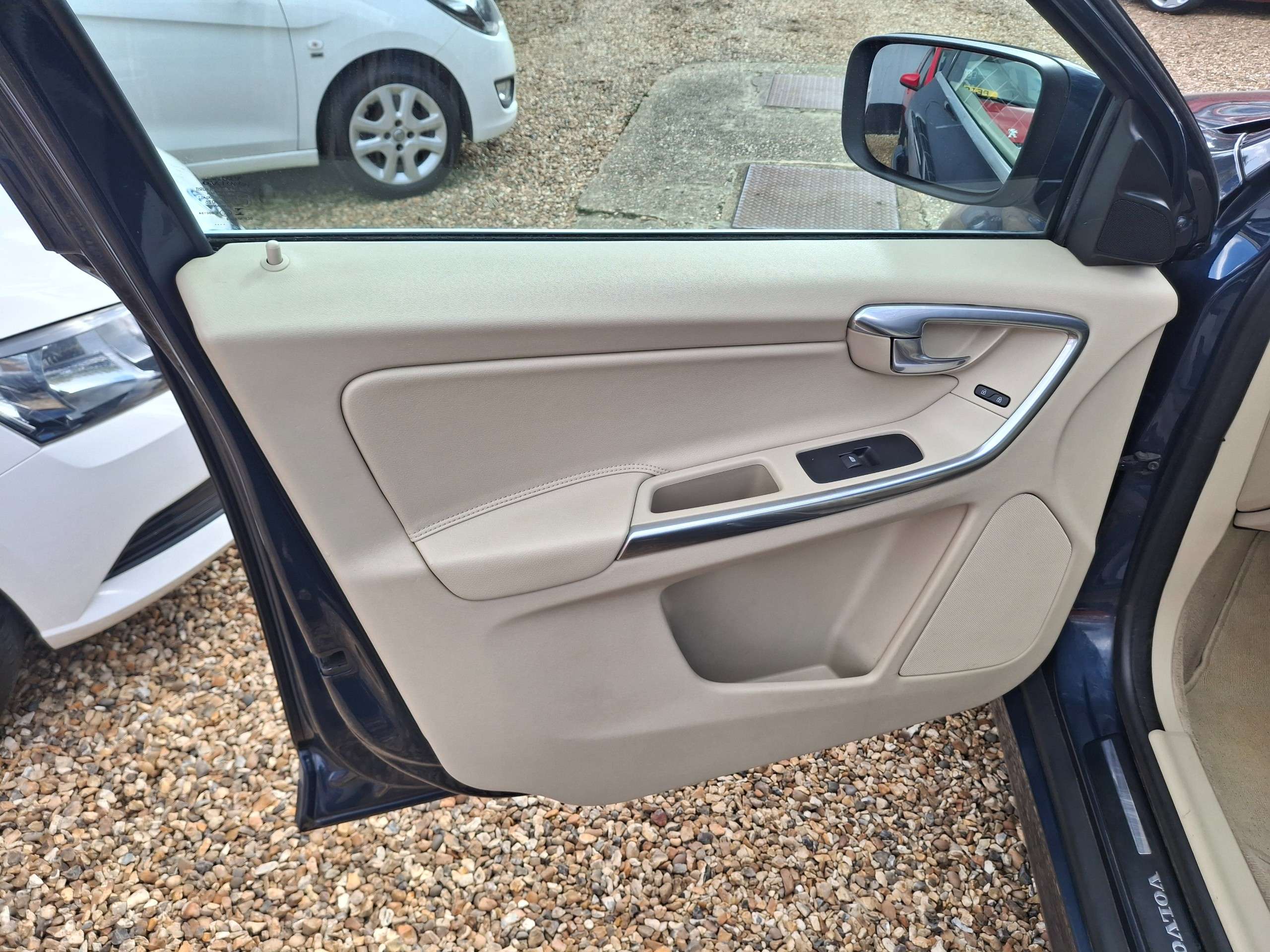 2014 VOLVO XC60 2014 VOLVO XC60