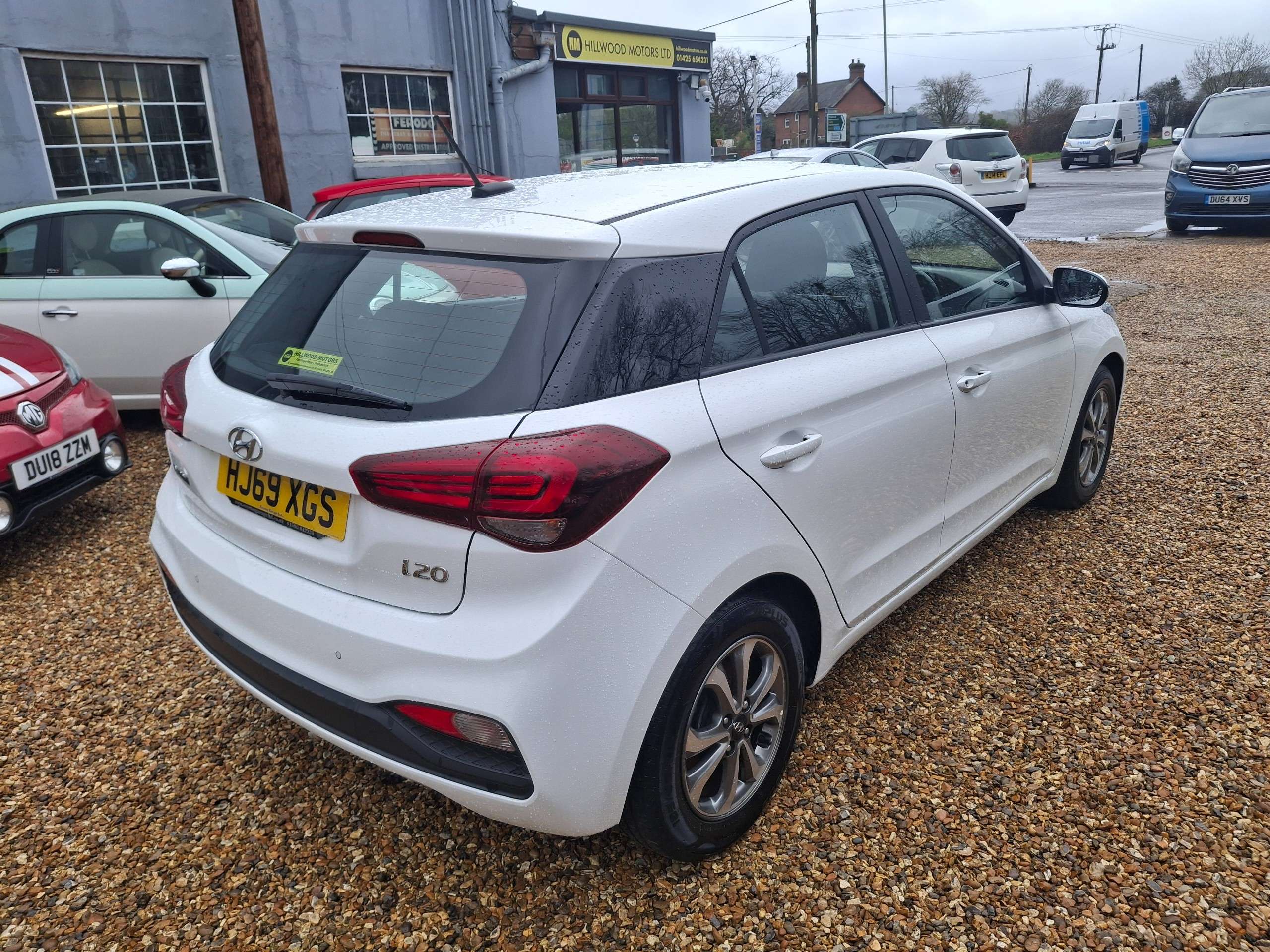 A 2019 HYUNDAI I20 1.0 T-GDi SE Hatchback 5dr Petrol Manual Euro 6 (s/s) (100 ps) A 2019 HYUNDAI I20 1.0 T-GDi SE Hatchback 5dr Petrol Manual Euro 6 (s/s) (100 ps)