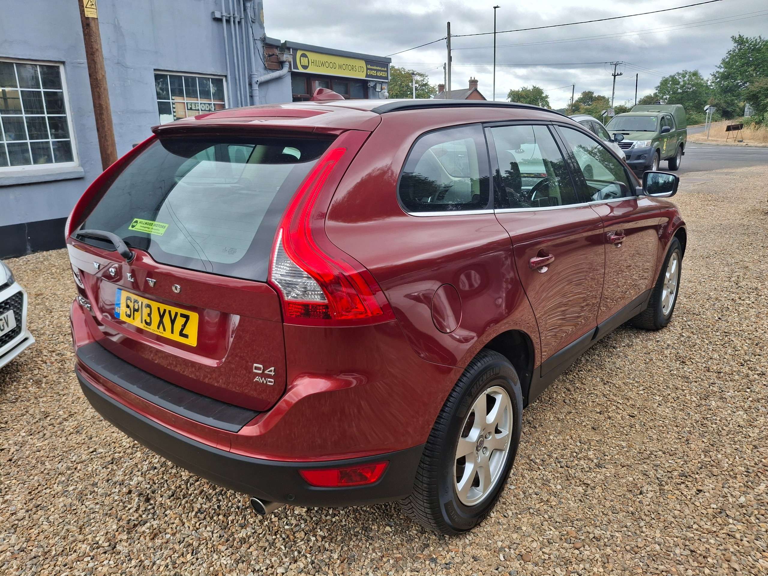 A 2013 VOLVO XC60 2.4 D4 SE SUV 5dr Diesel Manual AWD Euro 5 (s/s) (163 ps) A 2013 VOLVO XC60 2.4 D4 SE SUV 5dr Diesel Manual AWD Euro 5 (s/s) (163 ps)