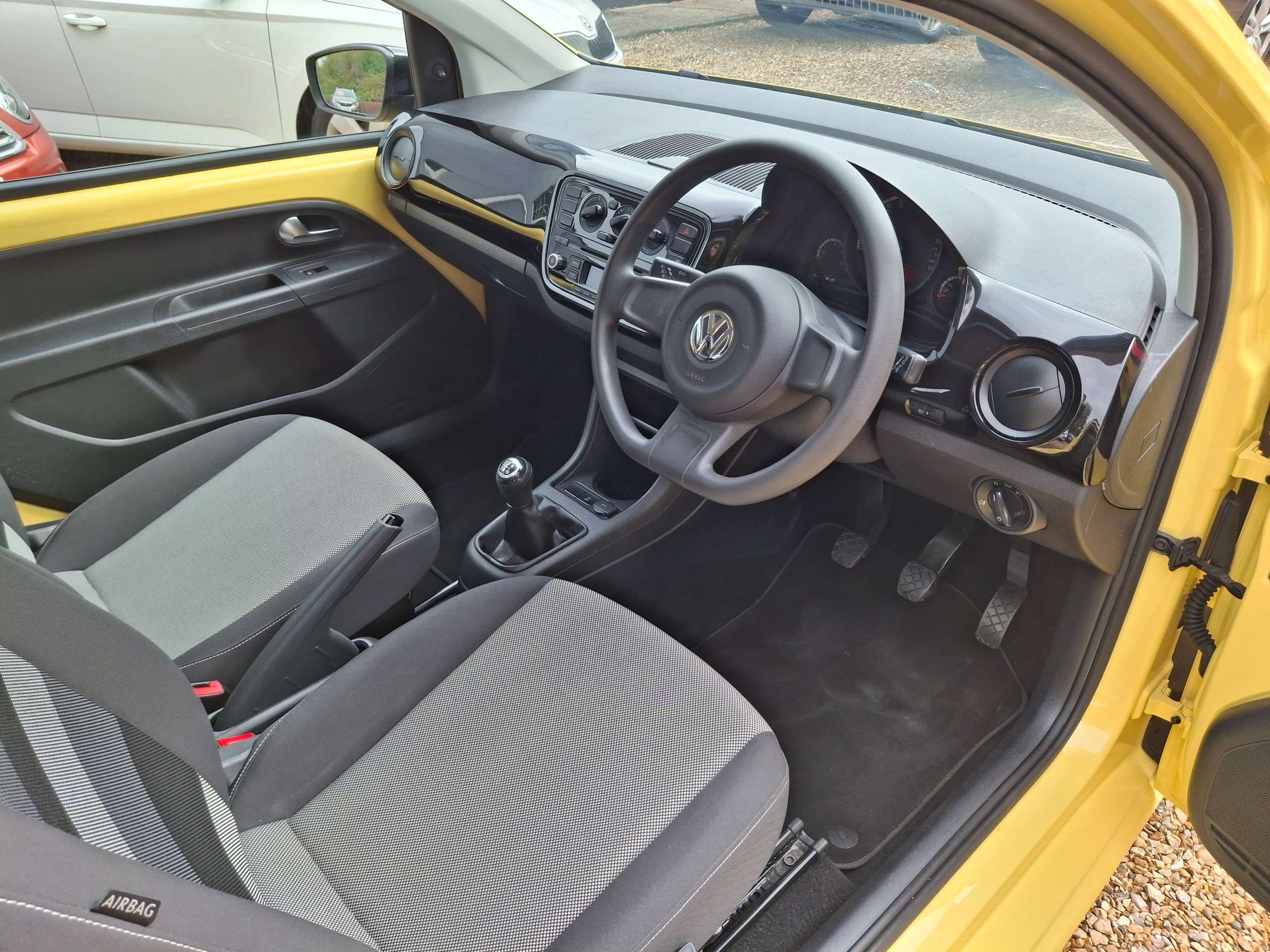 2016 VOLKSWAGEN UP! 2016 VOLKSWAGEN UP!
