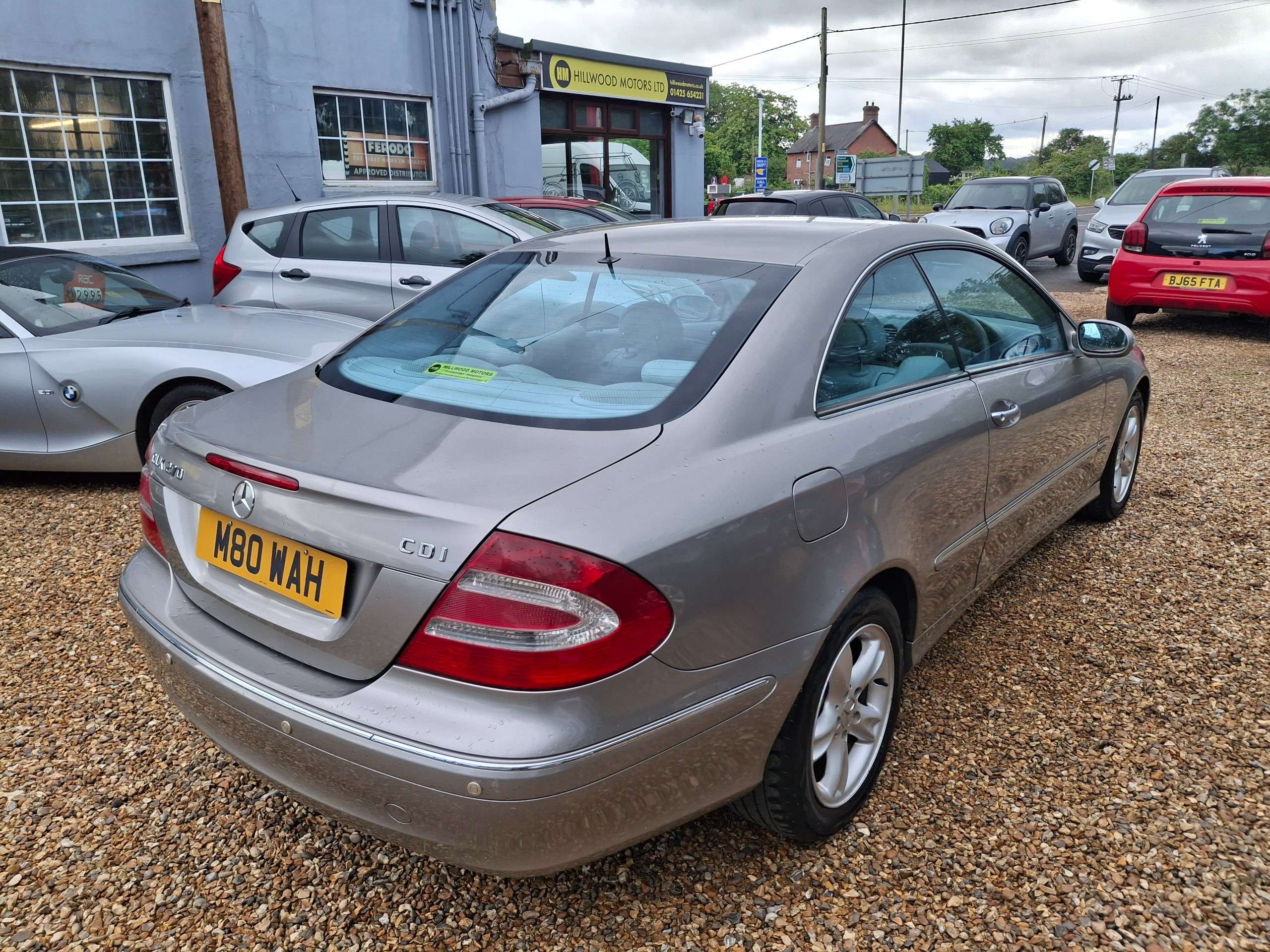 A 2004 MERCEDES-BENZ CLK 2.7 CLK270 CDI Avantgarde Coupe 2dr Diesel Automatic (183 g/km, 170 bhp) A 2004 MERCEDES-BENZ CLK 2.7 CLK270 CDI Avantgarde Coupe 2dr Diesel Automatic (183 g/km, 170 bhp)