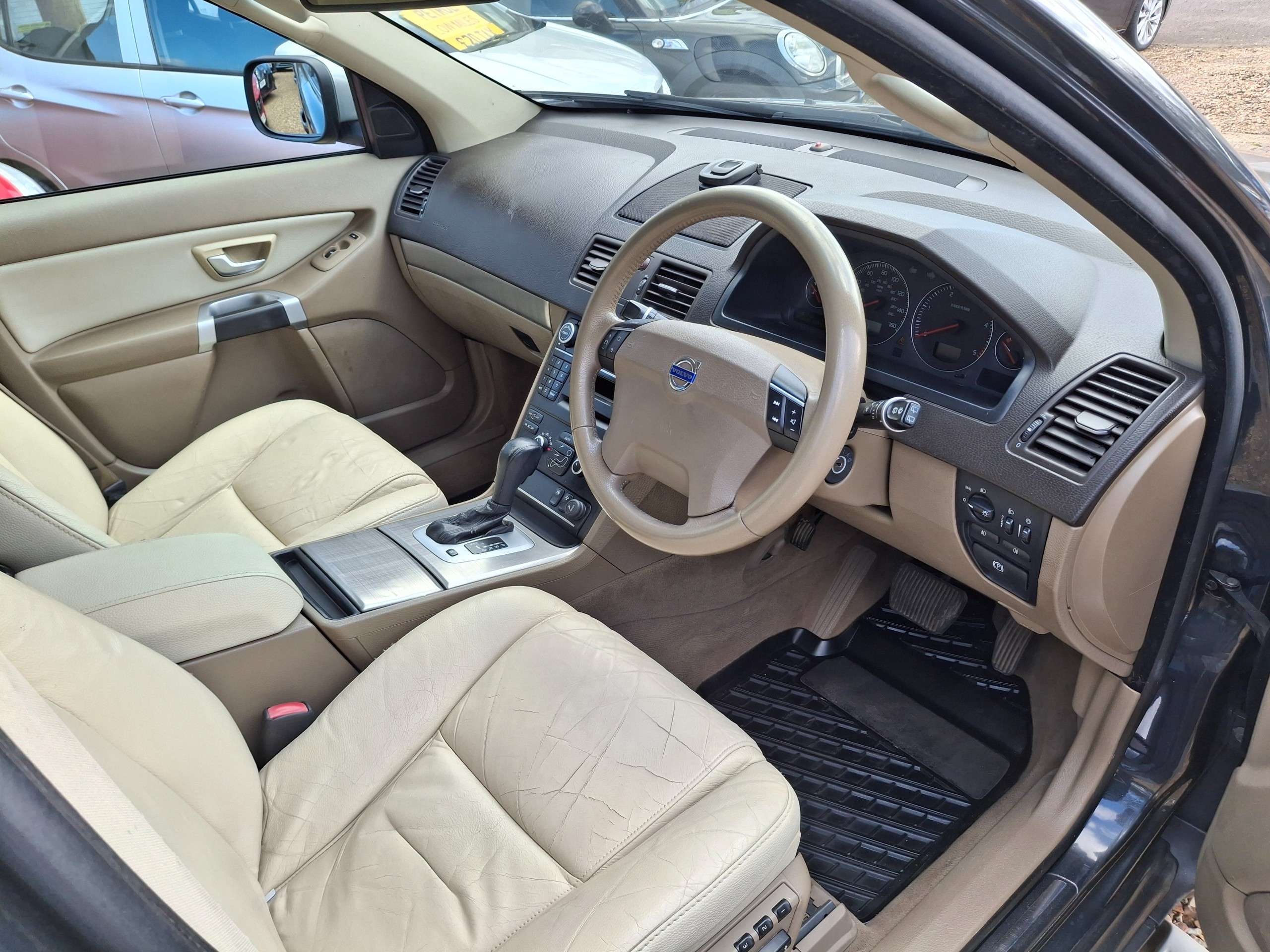 2010 VOLVO XC90 2010 VOLVO XC90