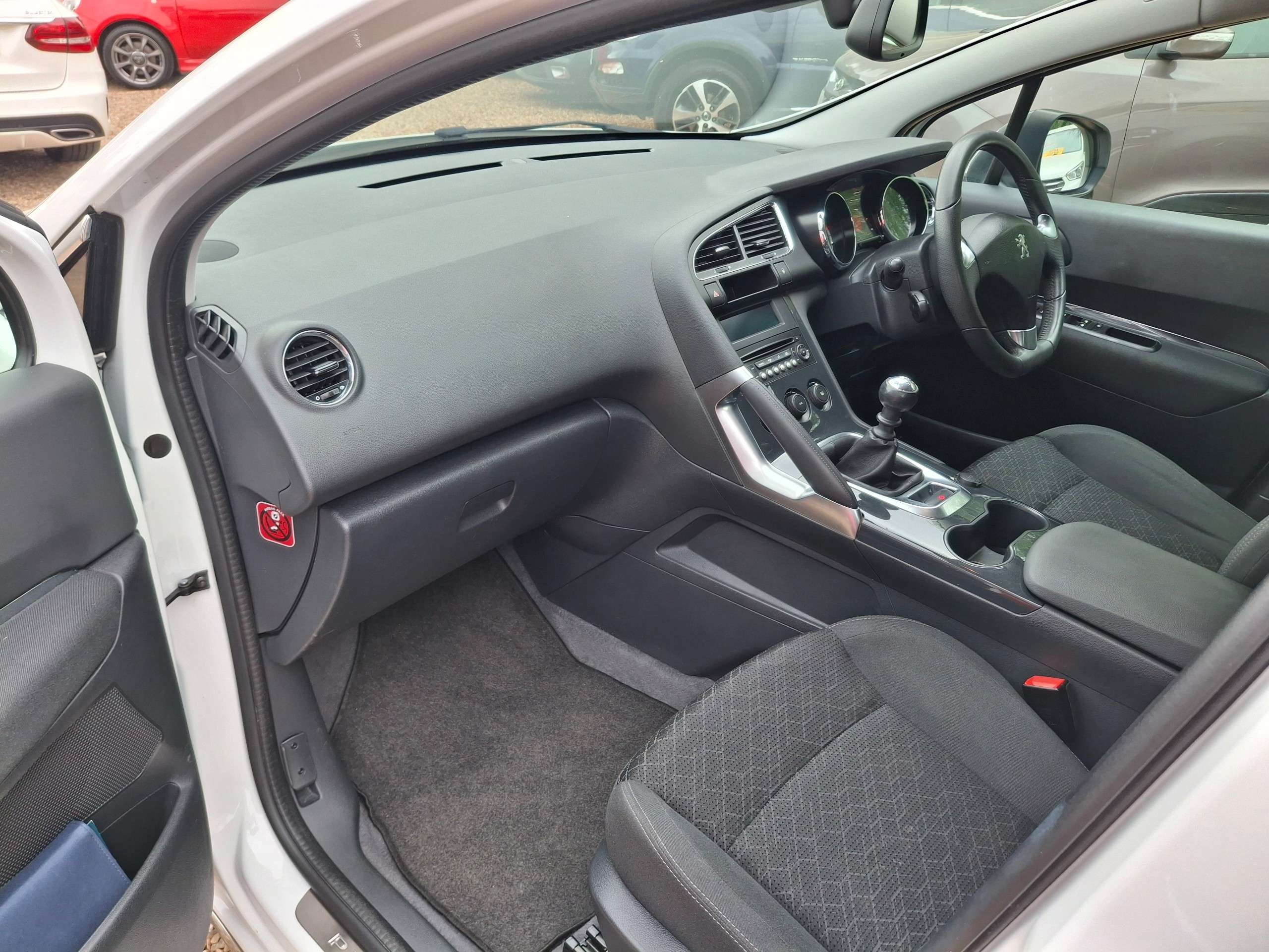 2015 PEUGEOT 3008 2015 PEUGEOT 3008