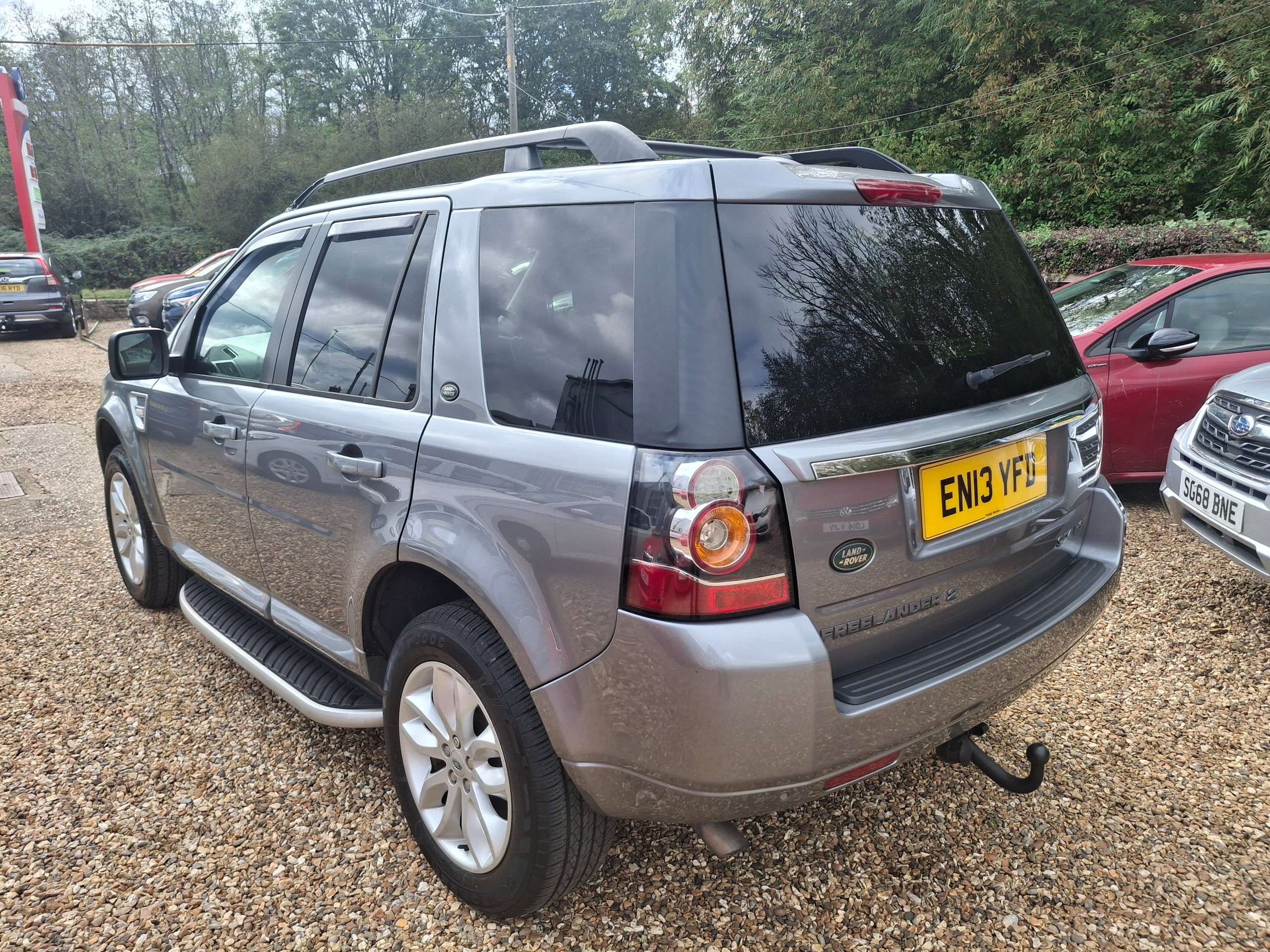 A 2013 LAND ROVER FREELANDER 2 2.2 SD4 HSE SUV 5dr Diesel CommandShift 4WD Euro 5 (190 ps) A 2013 LAND ROVER FREELANDER 2 2.2 SD4 HSE SUV 5dr Diesel CommandShift 4WD Euro 5 (190 ps)