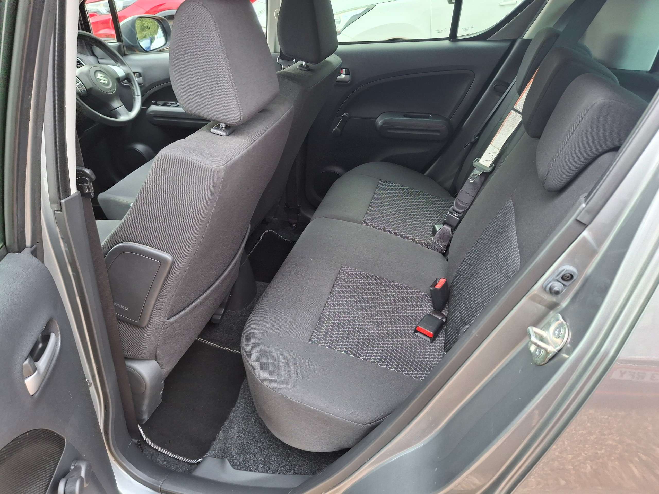 2014 SUZUKI SPLASH 2014 SUZUKI SPLASH
