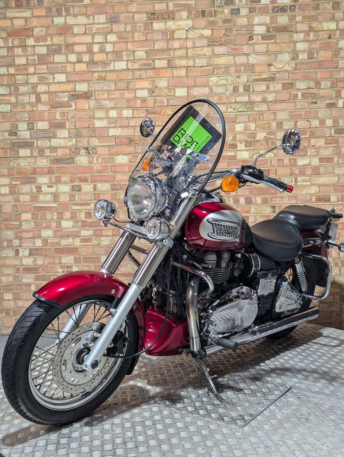 2001 TRIUMPH BONNEVILLE AMERICA 2001 TRIUMPH BONNEVILLE AMERICA