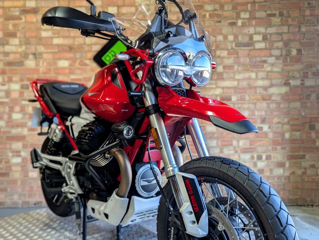 2023 MOTO GUZZI V85 TT 2023 MOTO GUZZI V85 TT