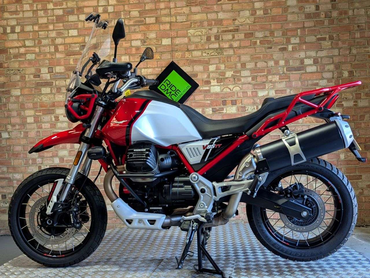 2023 MOTO GUZZI V85 TT 2023 MOTO GUZZI V85 TT