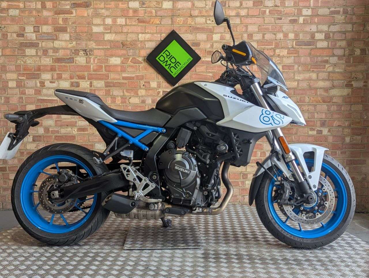 2023 SUZUKI GSX-8S 2023 SUZUKI GSX-8S